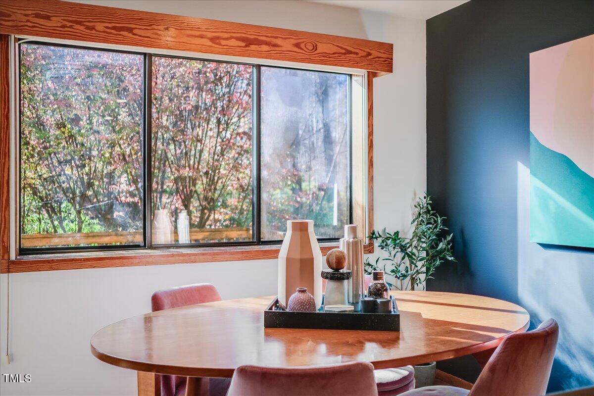 1503 Valley Run