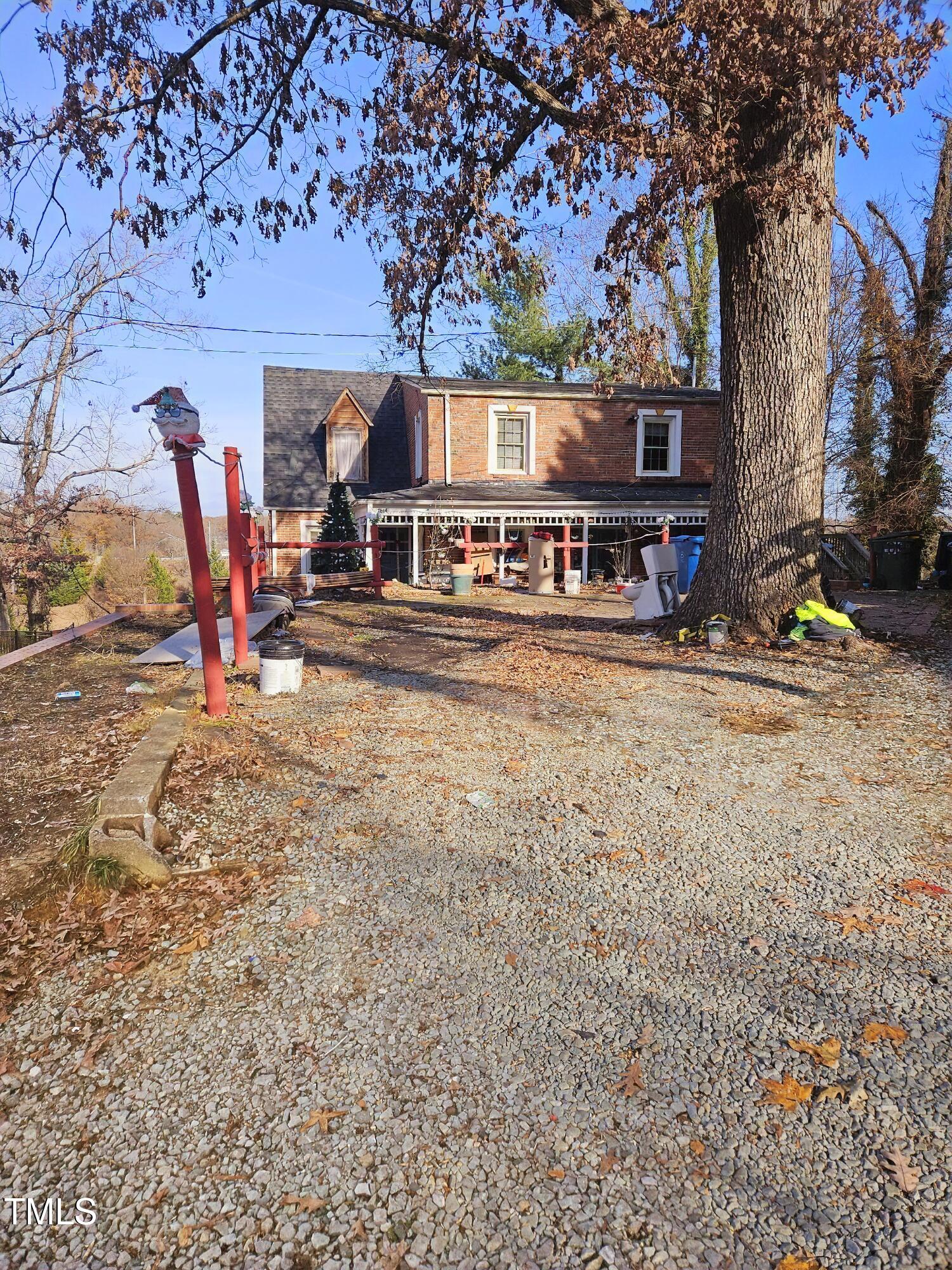 1814 N Roxboro Street