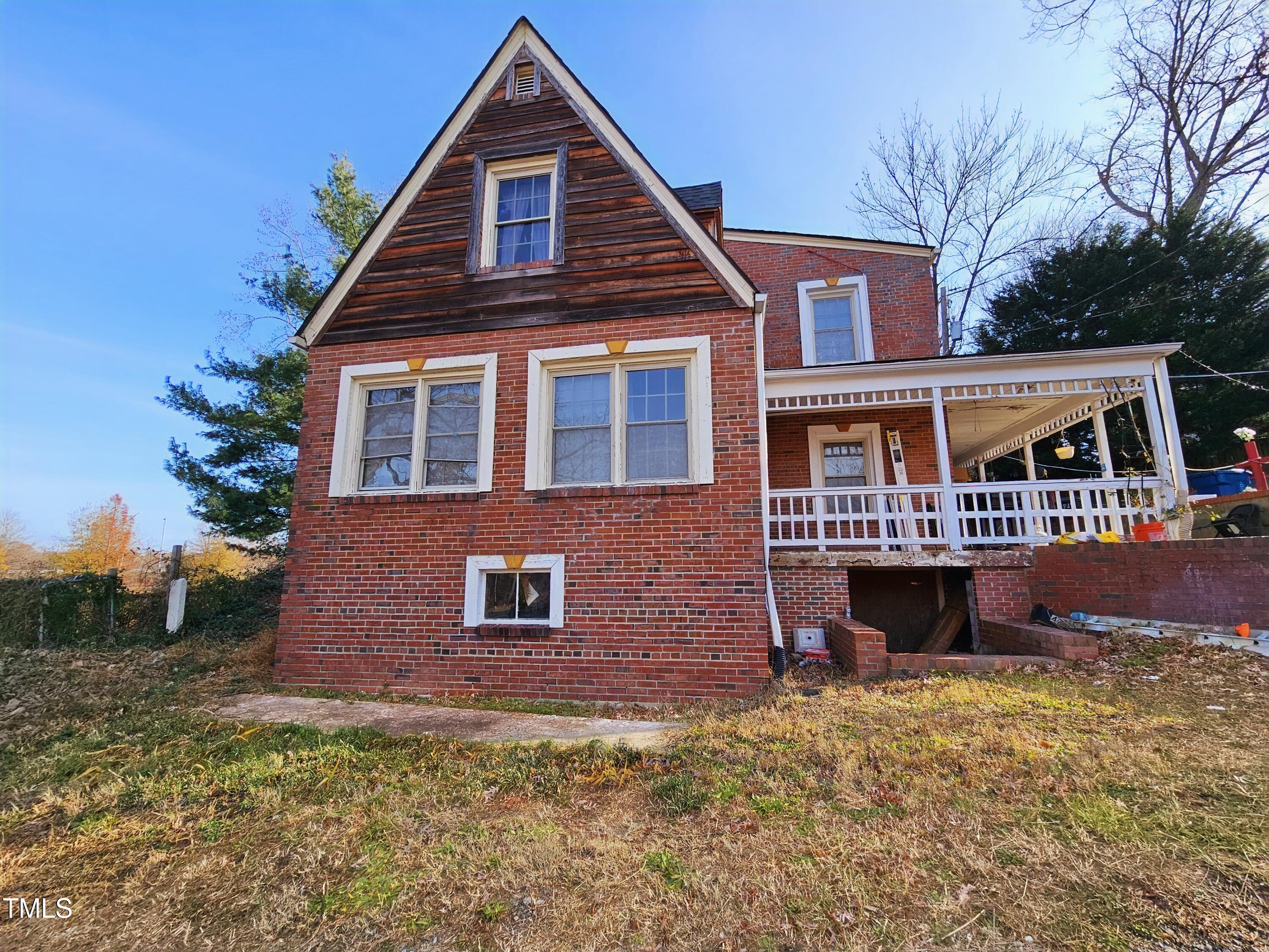 1814 N Roxboro Street