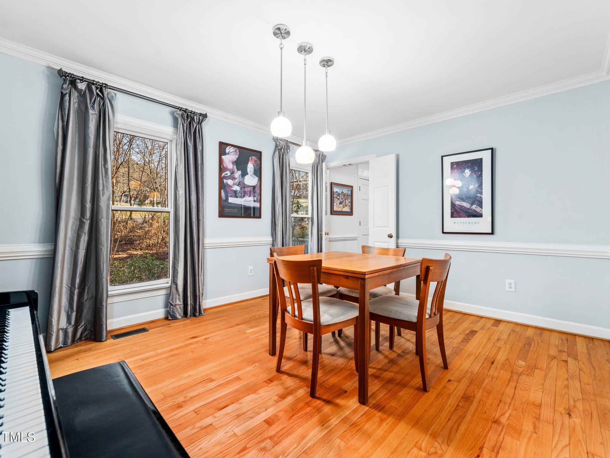 1 Pointe View Court
