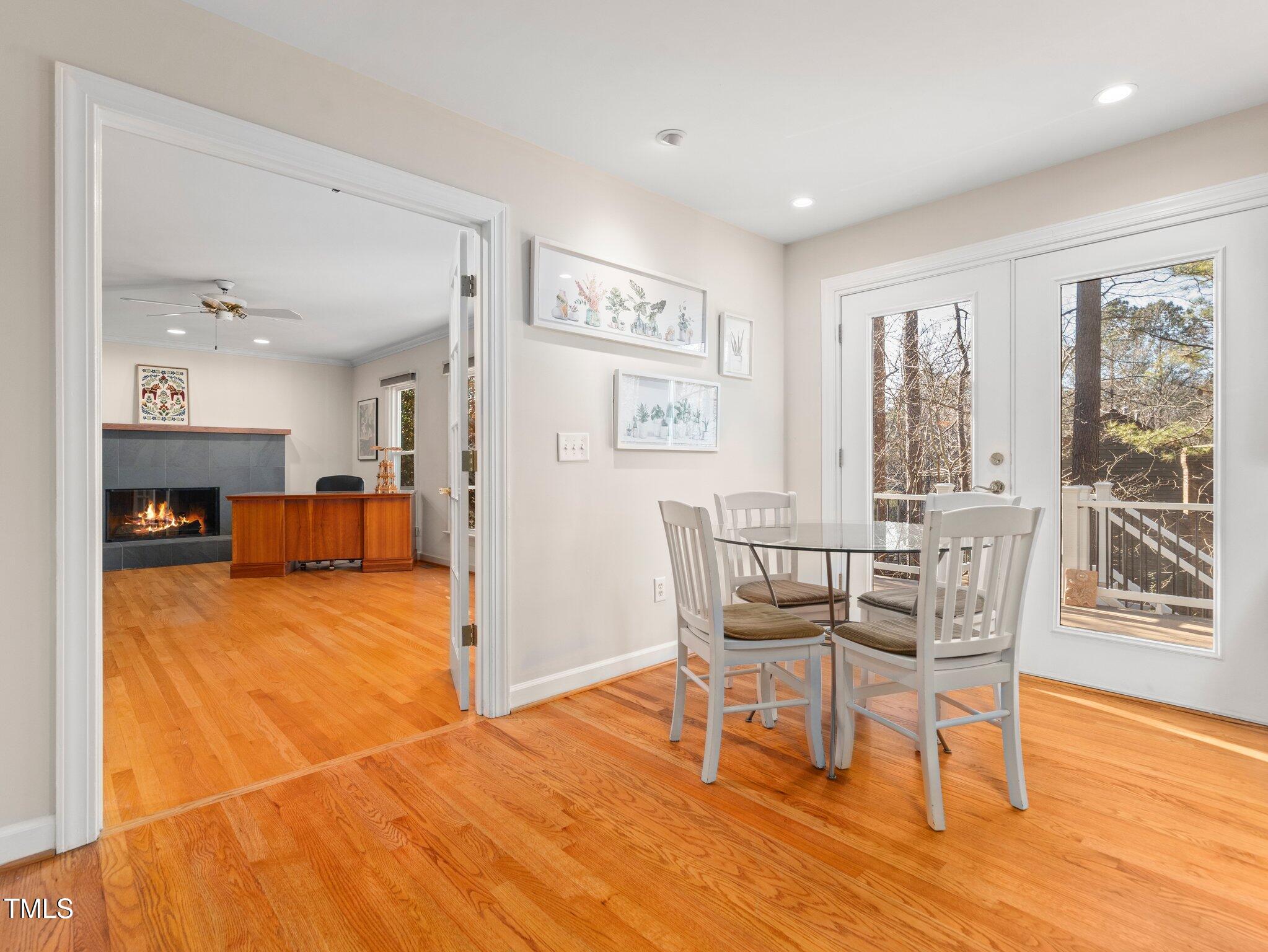 1 Pointe View Court