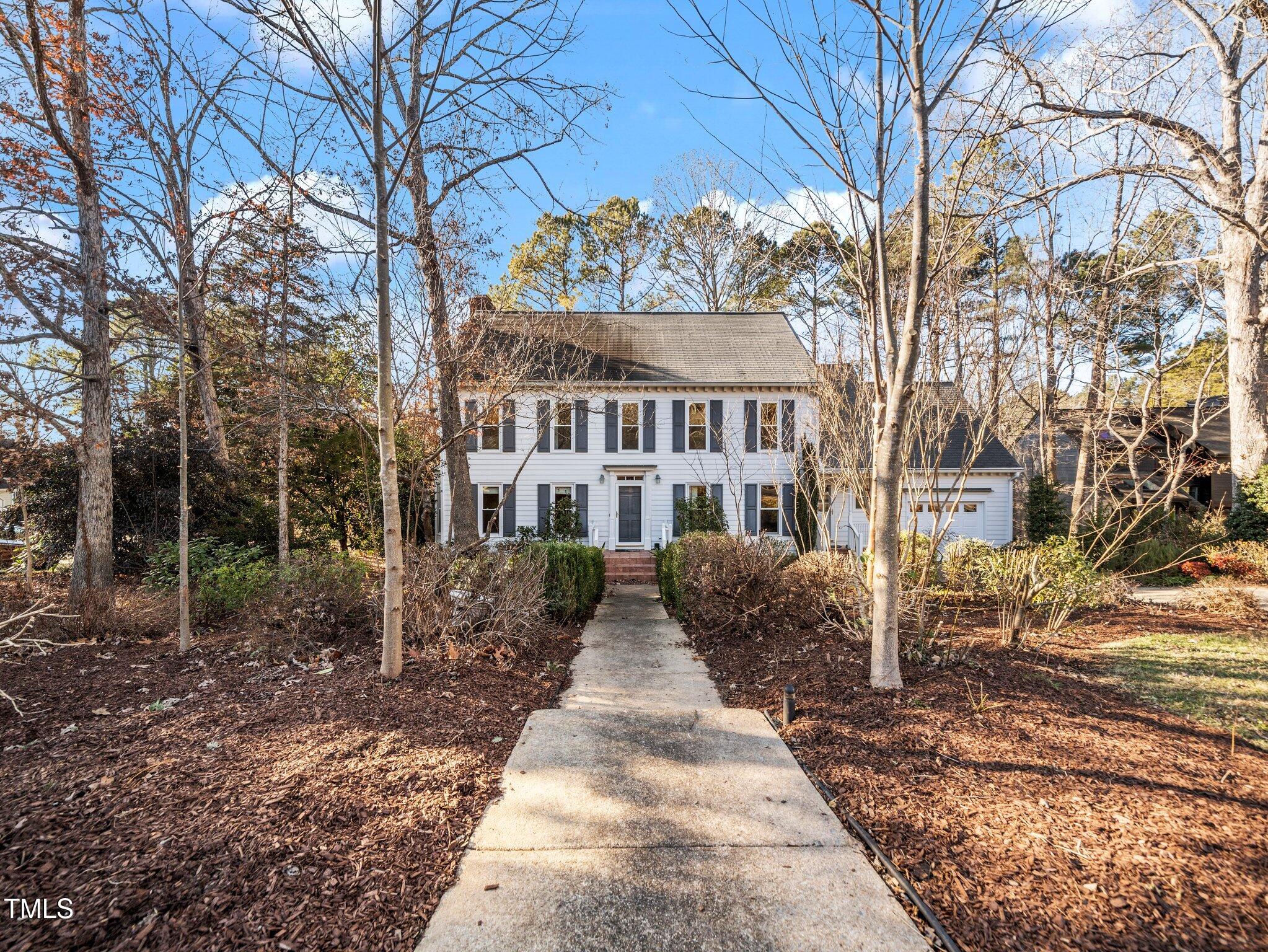 1 Pointe View Court