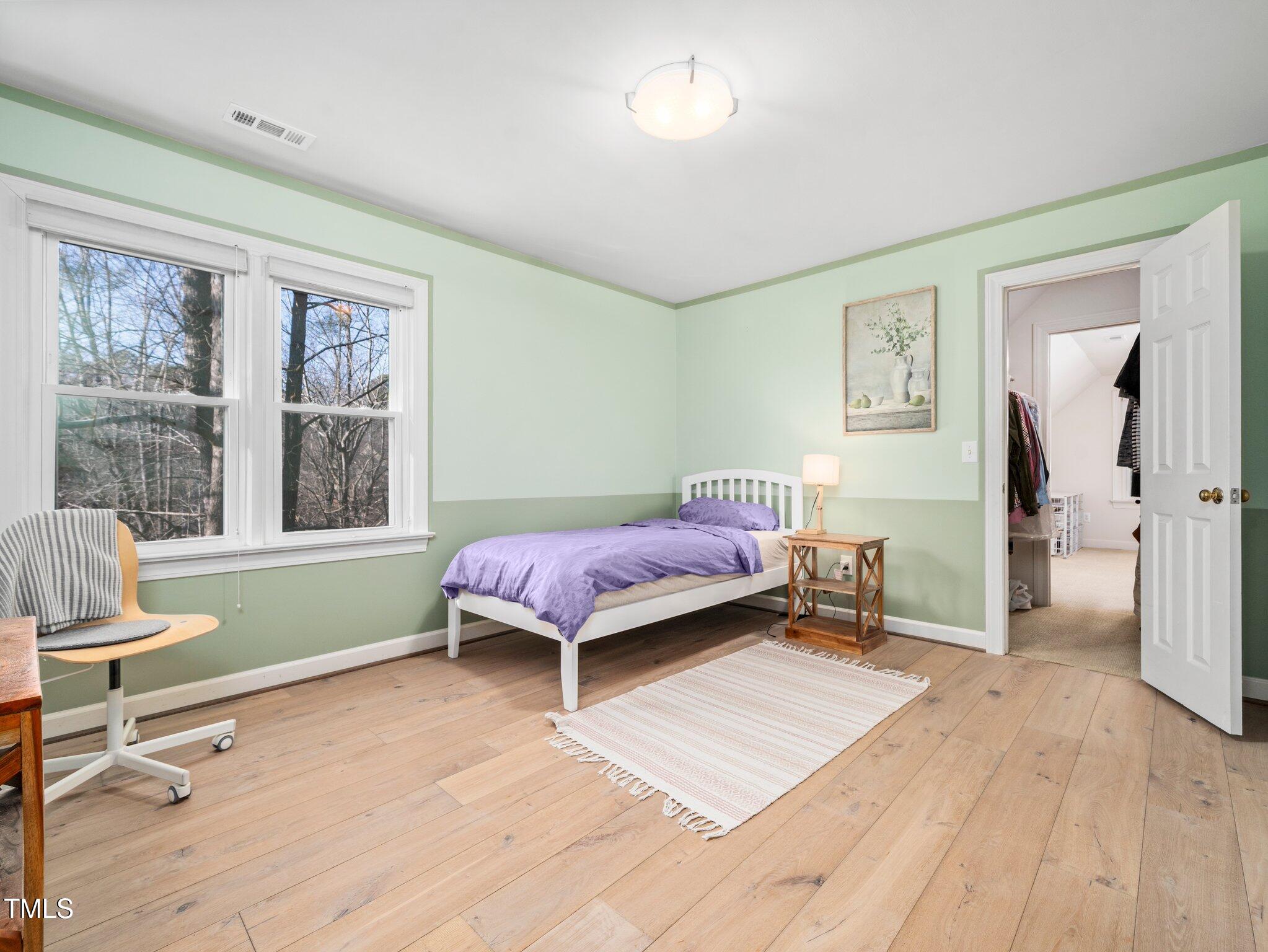 1 Pointe View Court