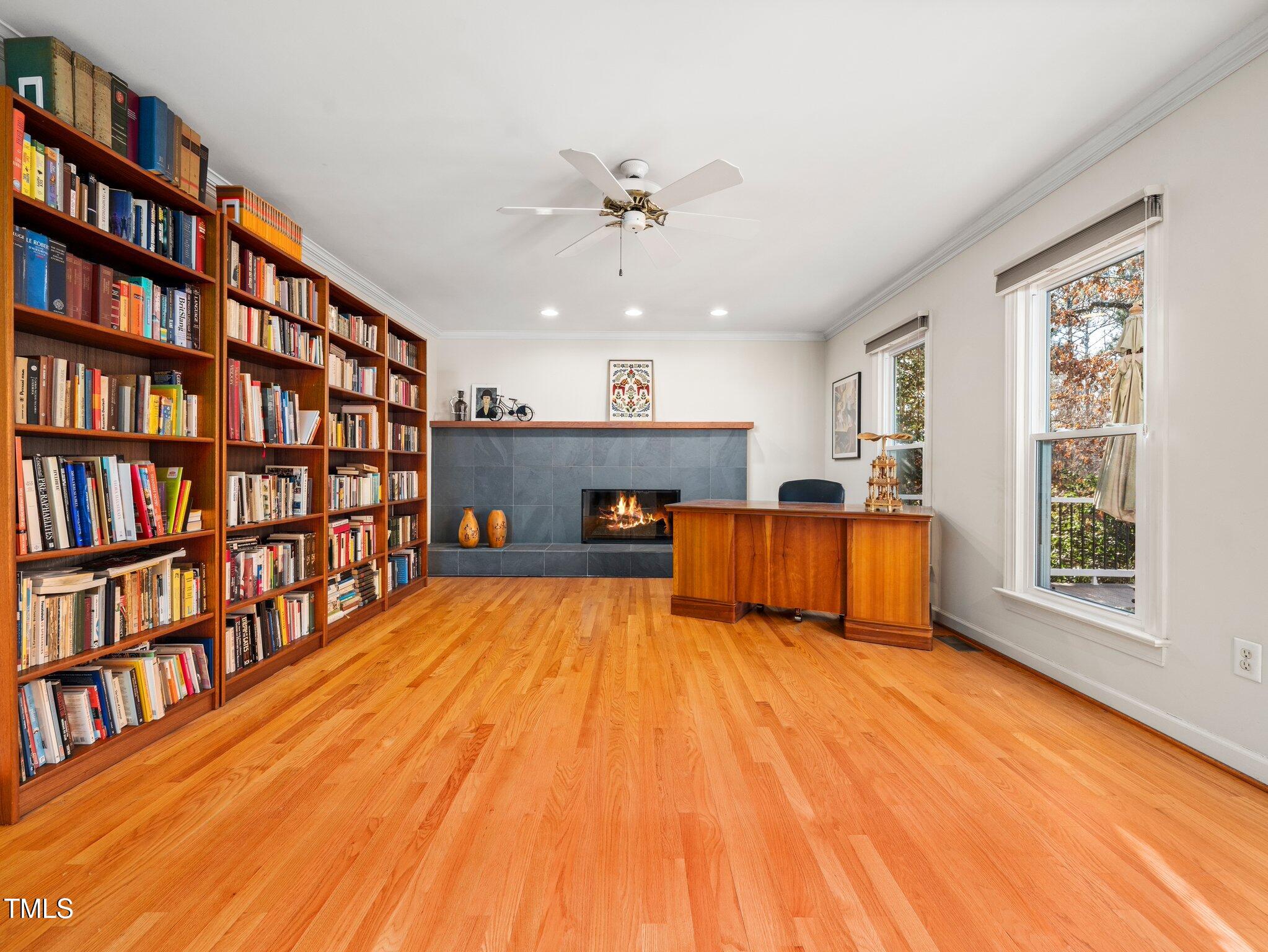 1 Pointe View Court