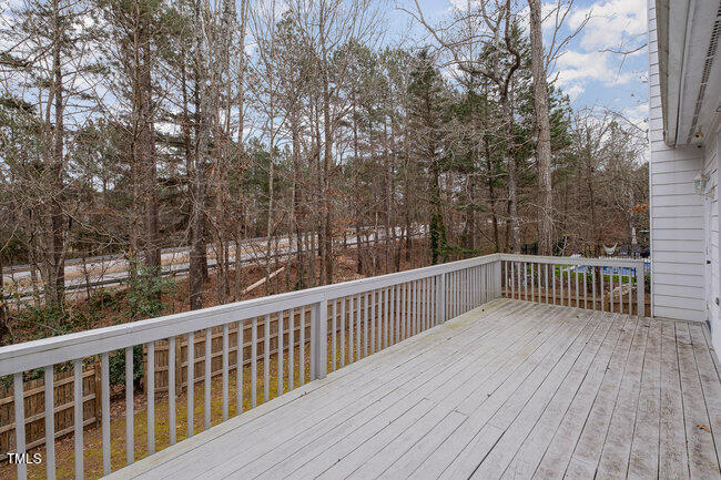 6 Montcrest Drive