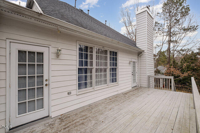 6 Montcrest Drive