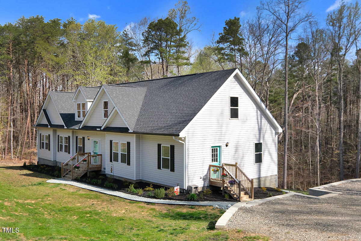 90 Ferncrest Court