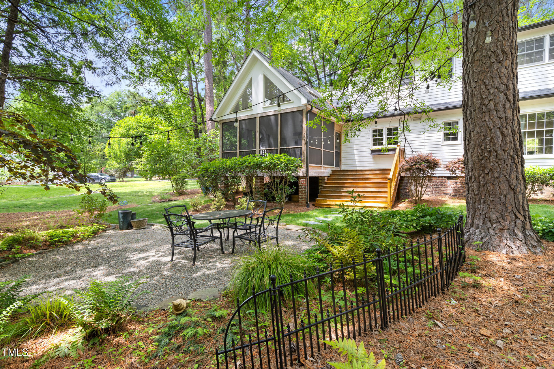 2481 Foxwood Drive