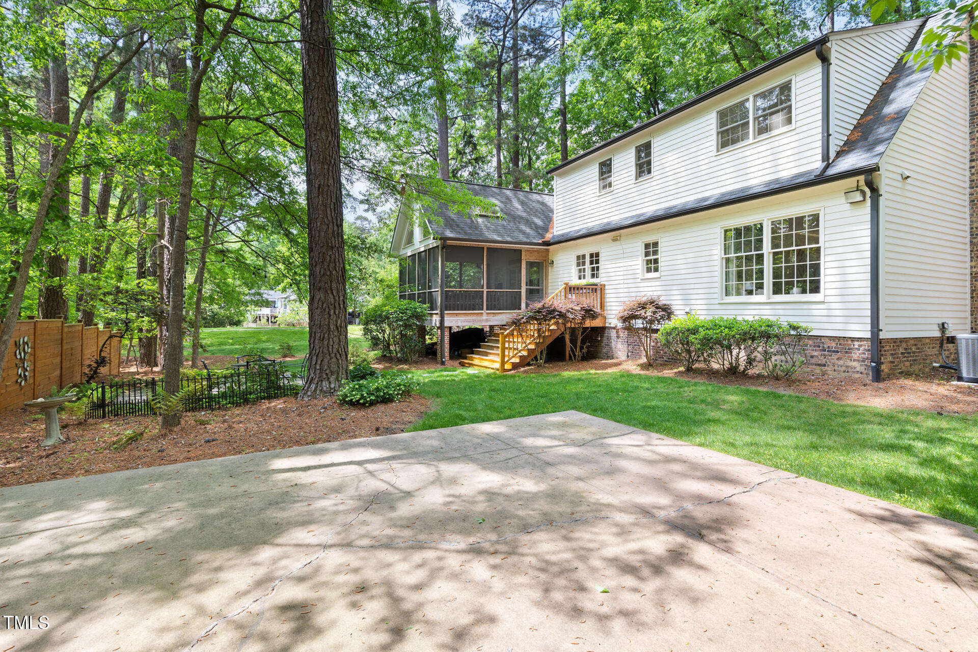 2481 Foxwood Drive