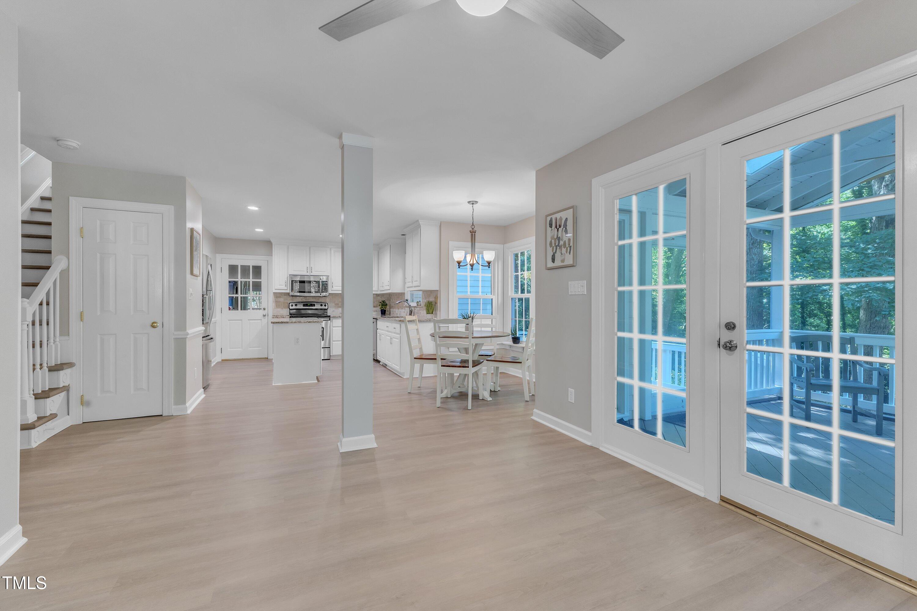 2125 Oakcrest Court