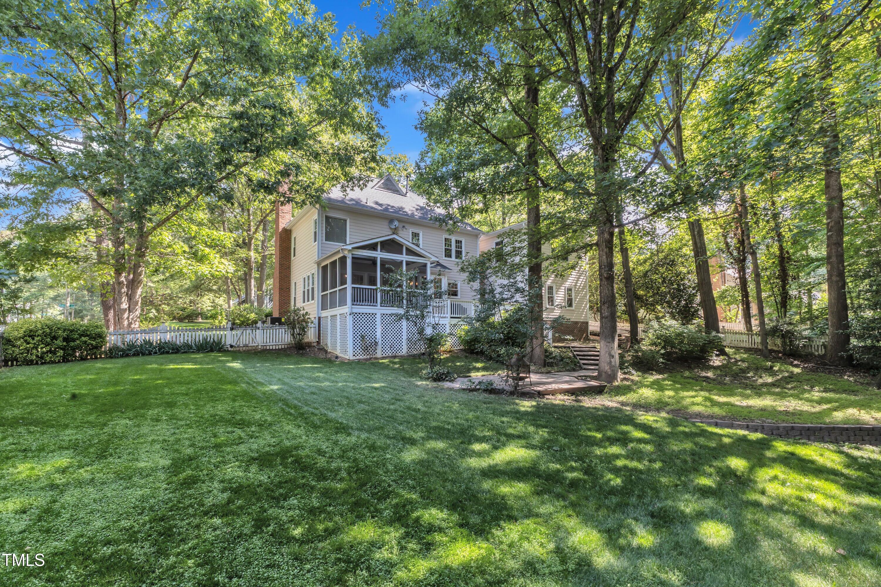 2125 Oakcrest Court