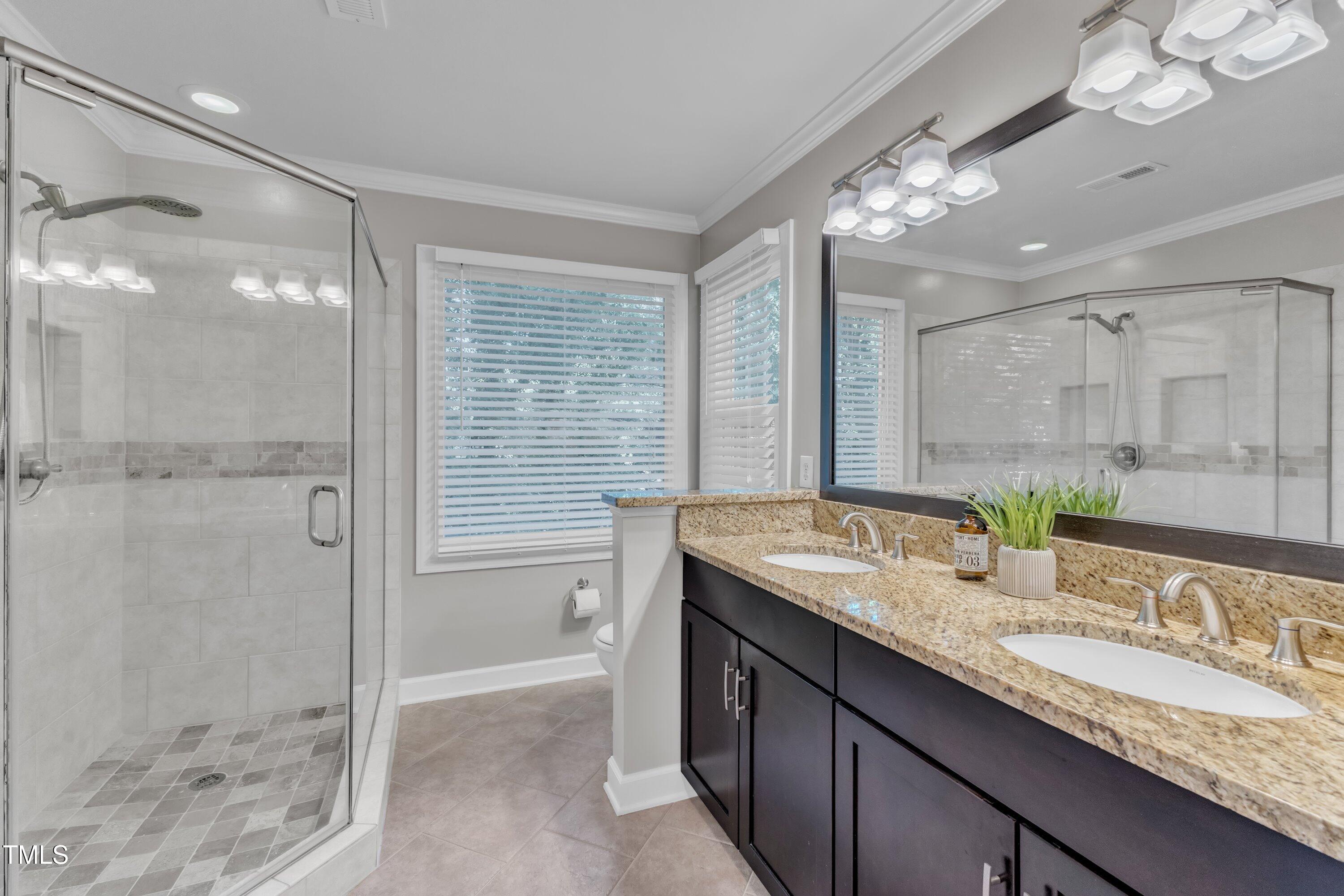 2125 Oakcrest Court