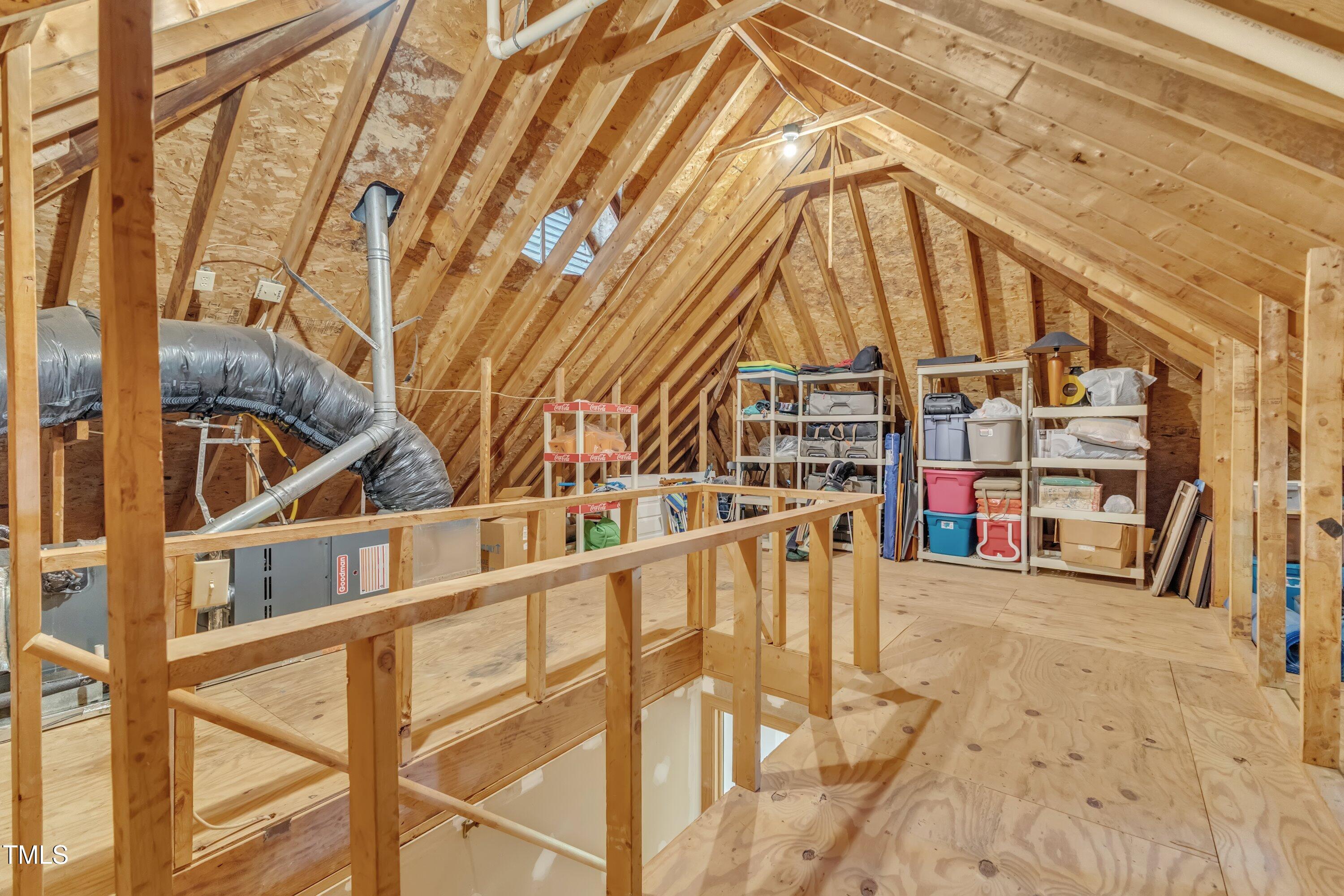 2125 Oakcrest Court