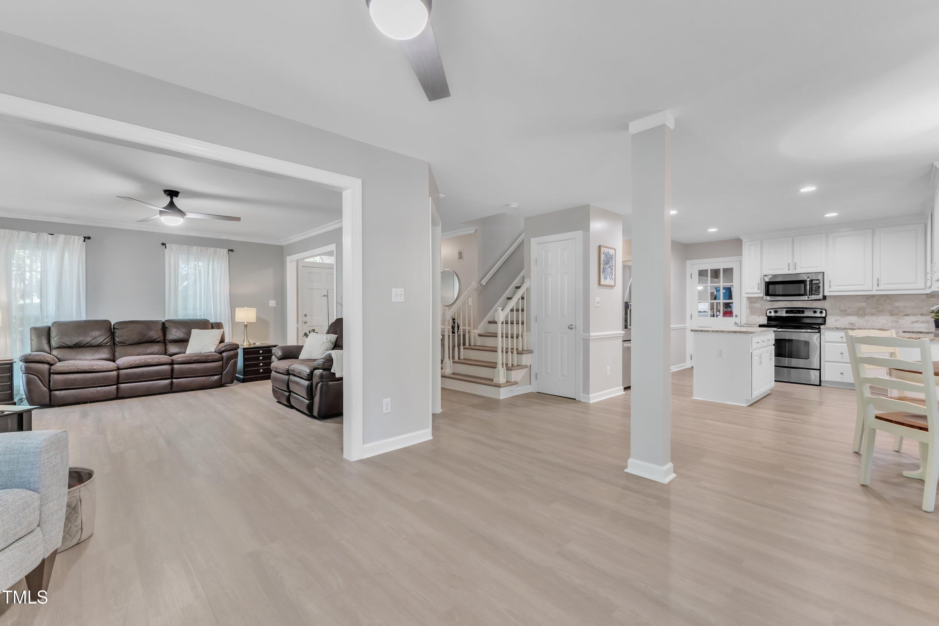 2125 Oakcrest Court