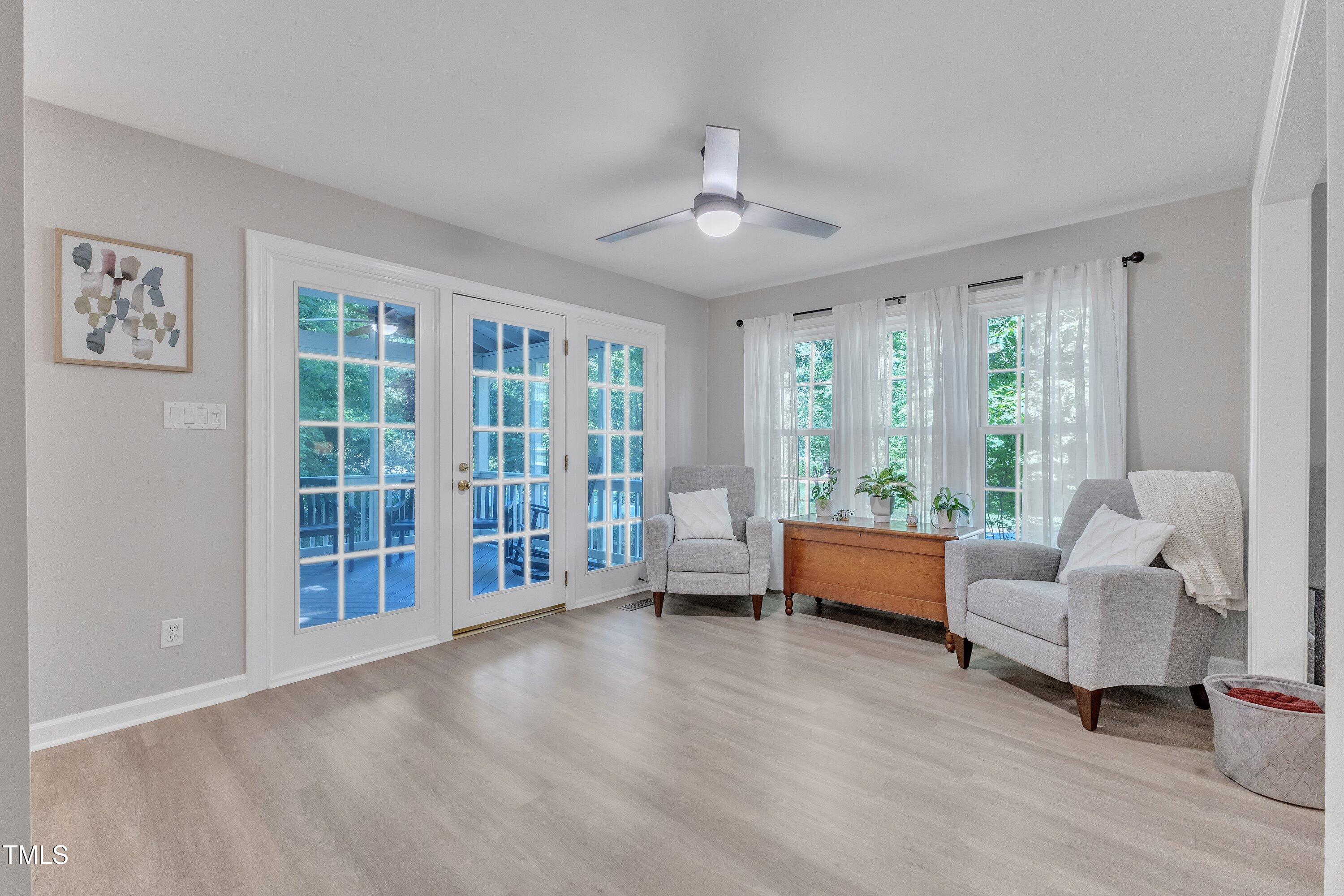 2125 Oakcrest Court