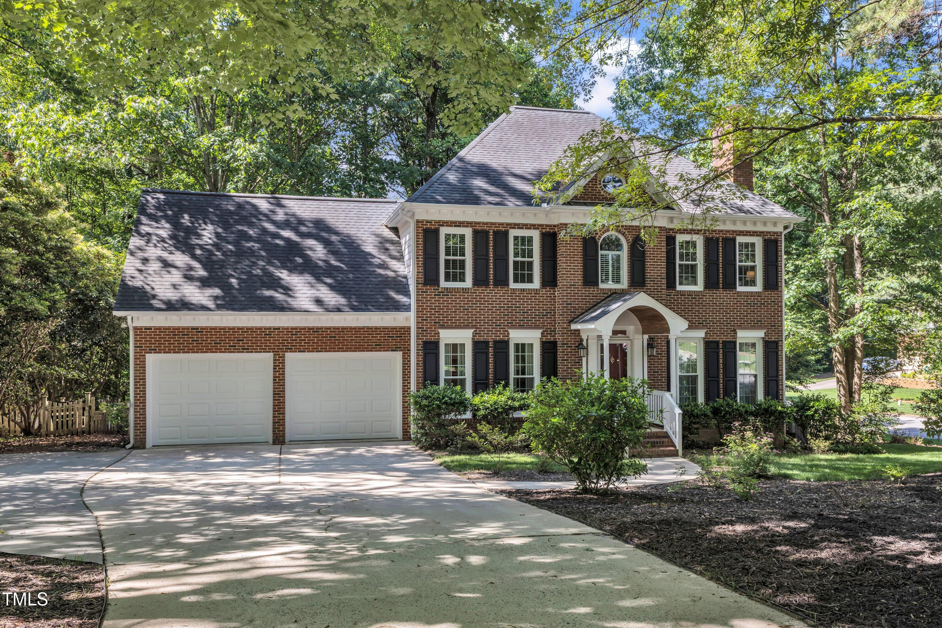 2125 Oakcrest Court