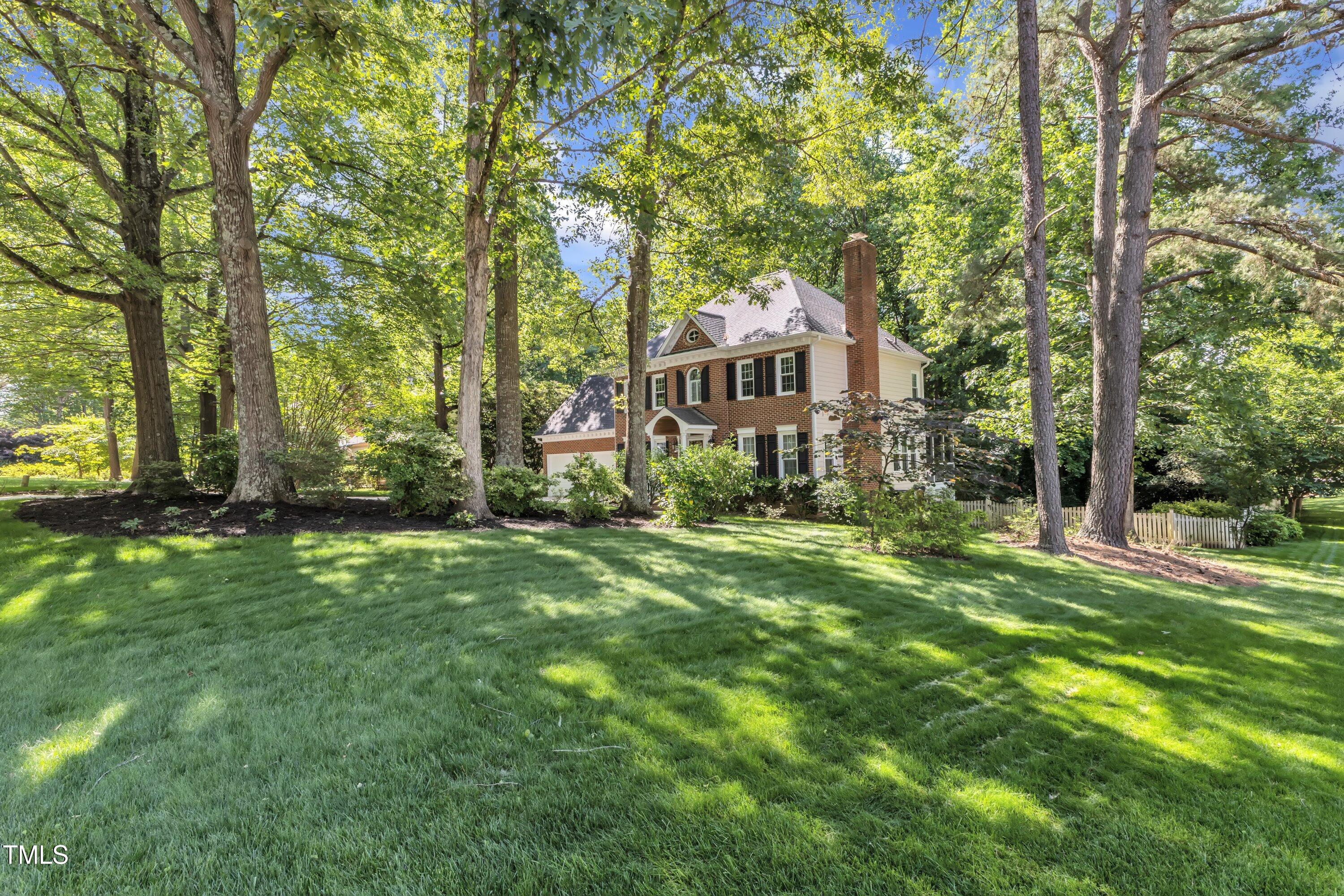 2125 Oakcrest Court