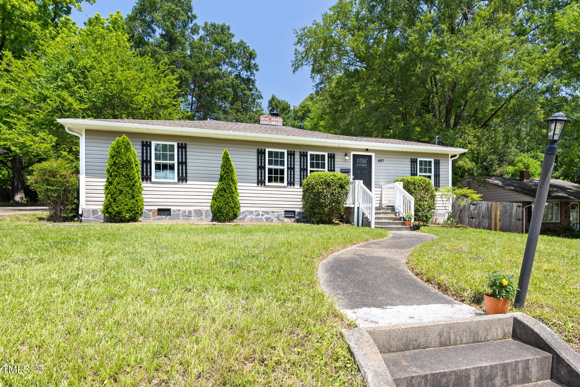 407a Edward Street