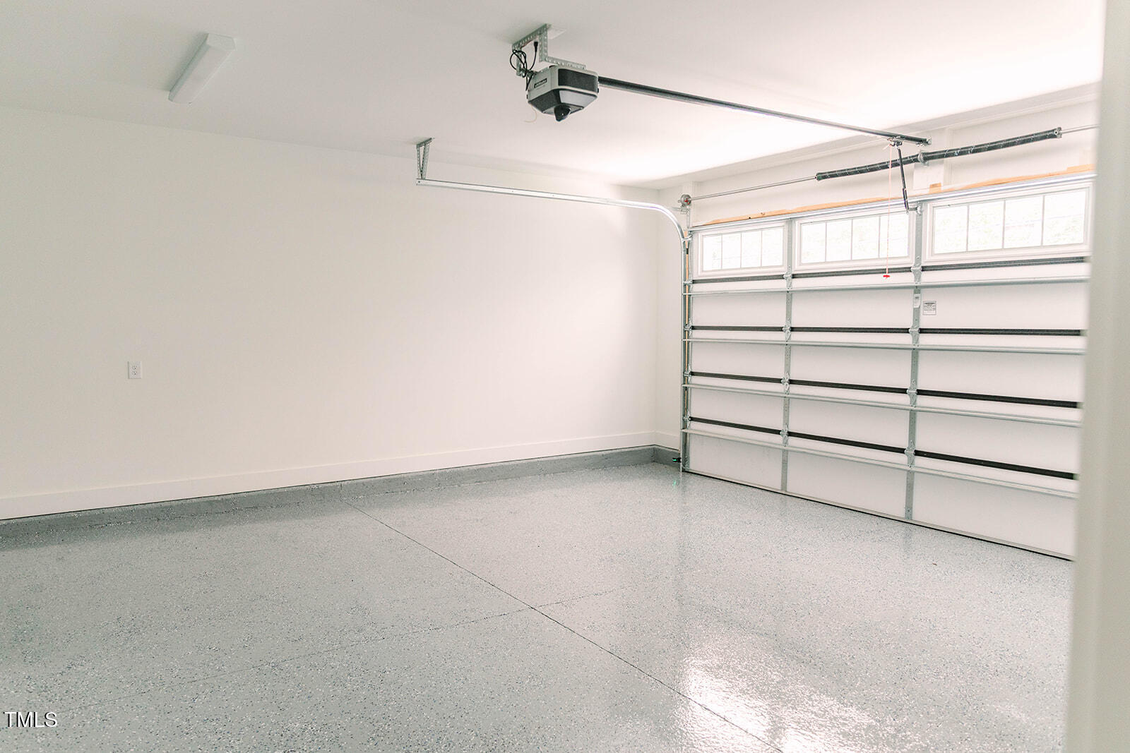 703 E Markham Avenue