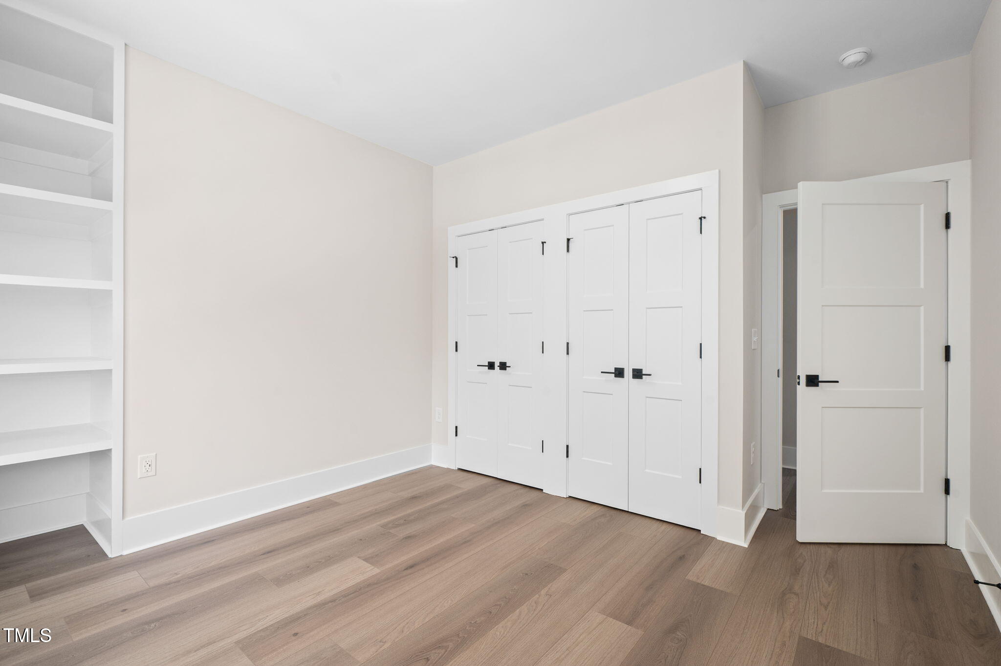 703 E Markham Avenue