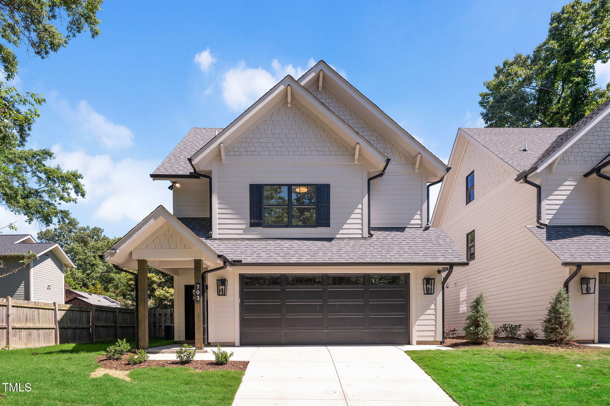 703 E Markham Avenue