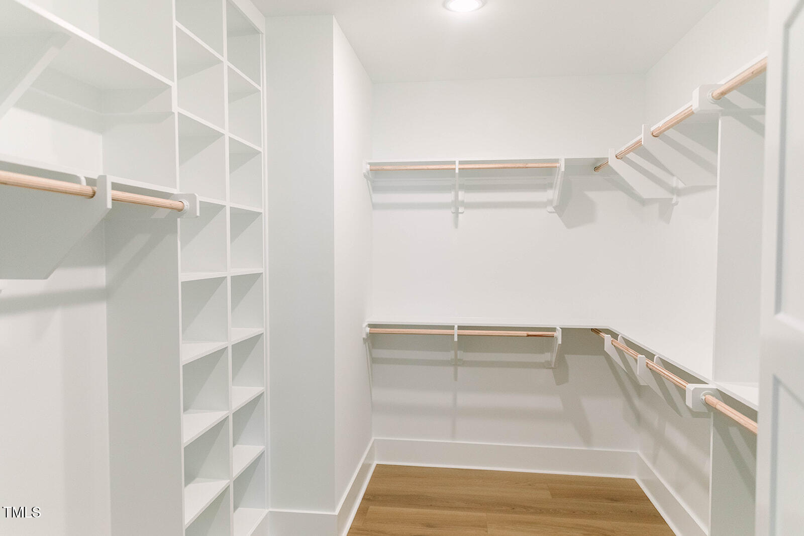 703 E Markham Avenue