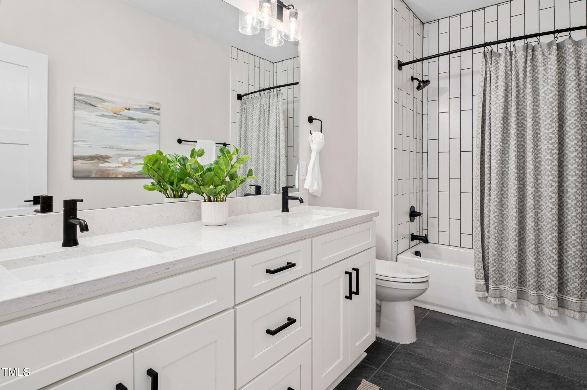 703 E Markham Avenue