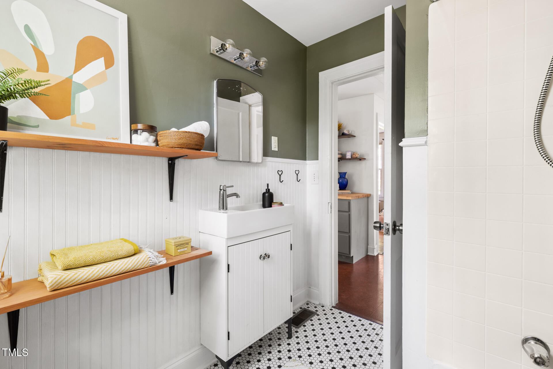 106 W Edgewood Drive