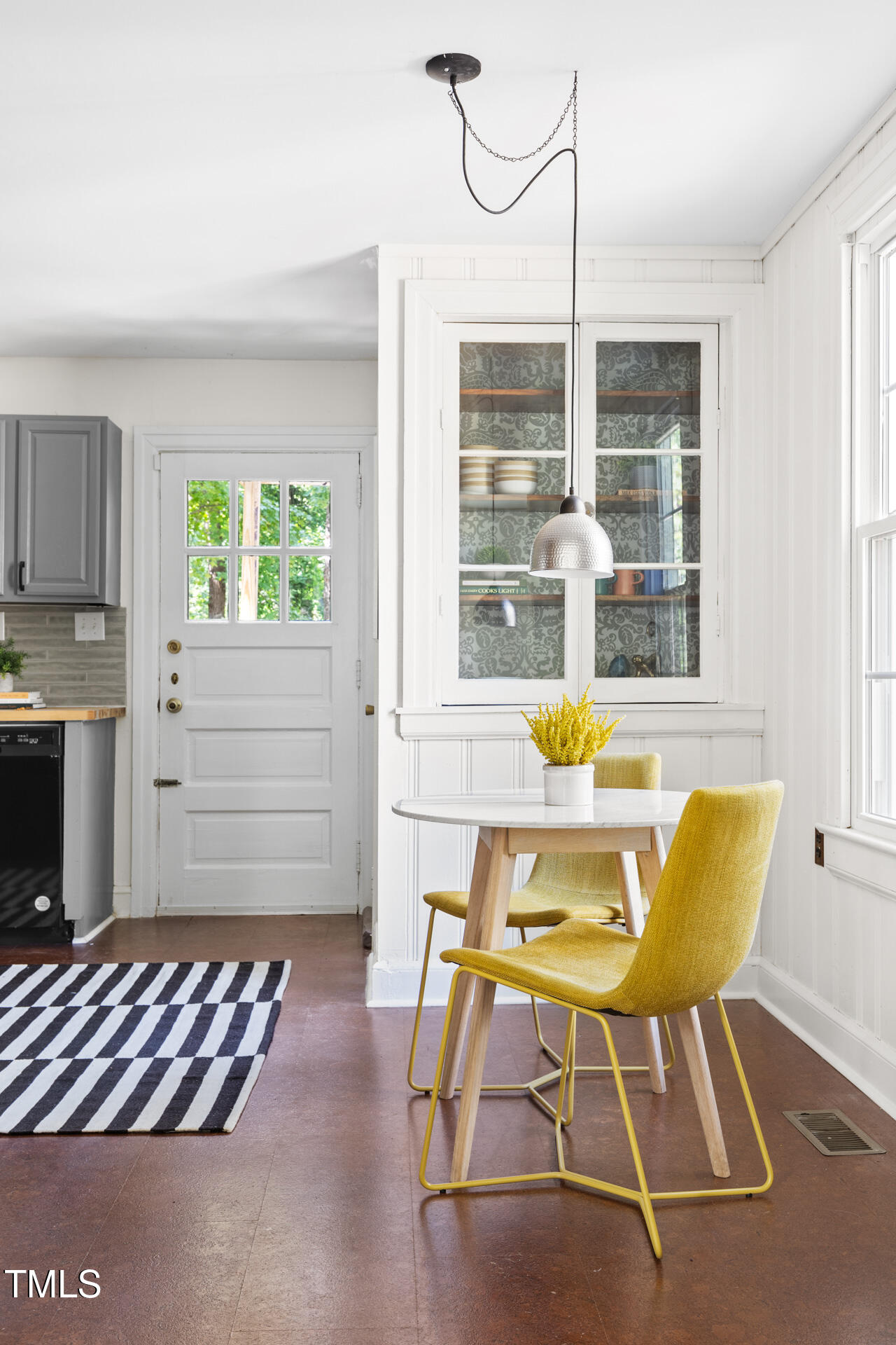 106 W Edgewood Drive