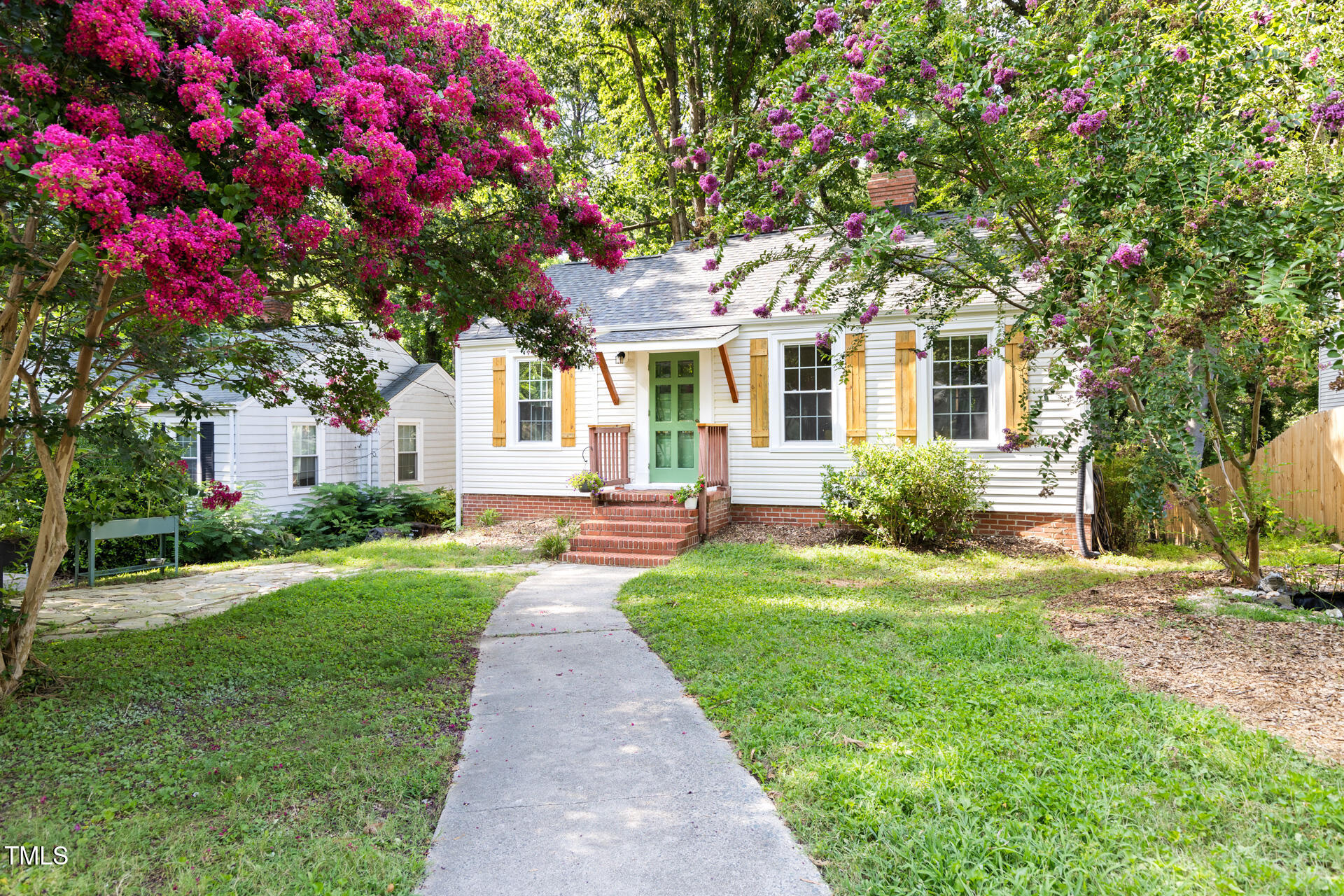 106 W Edgewood Drive