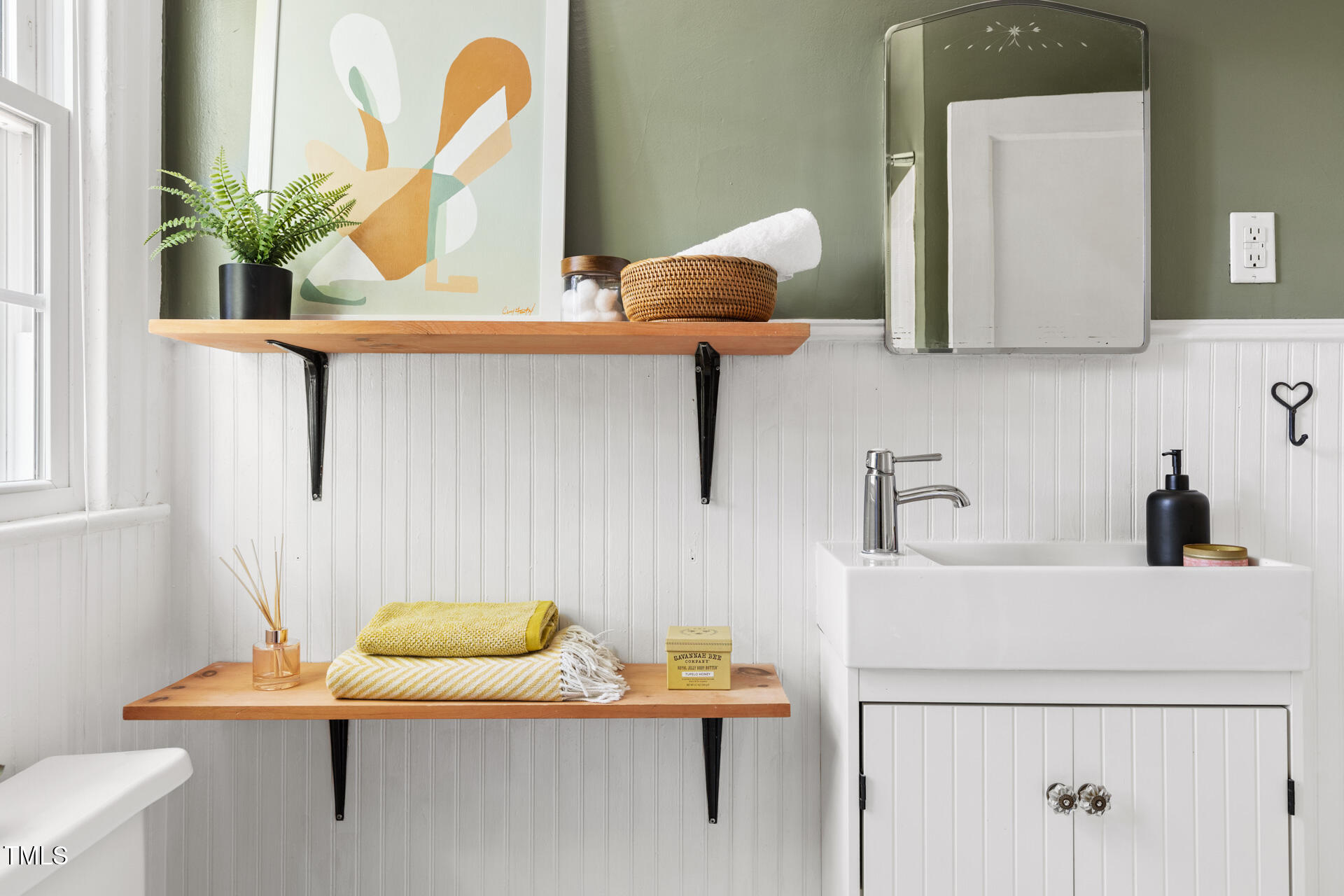 106 W Edgewood Drive