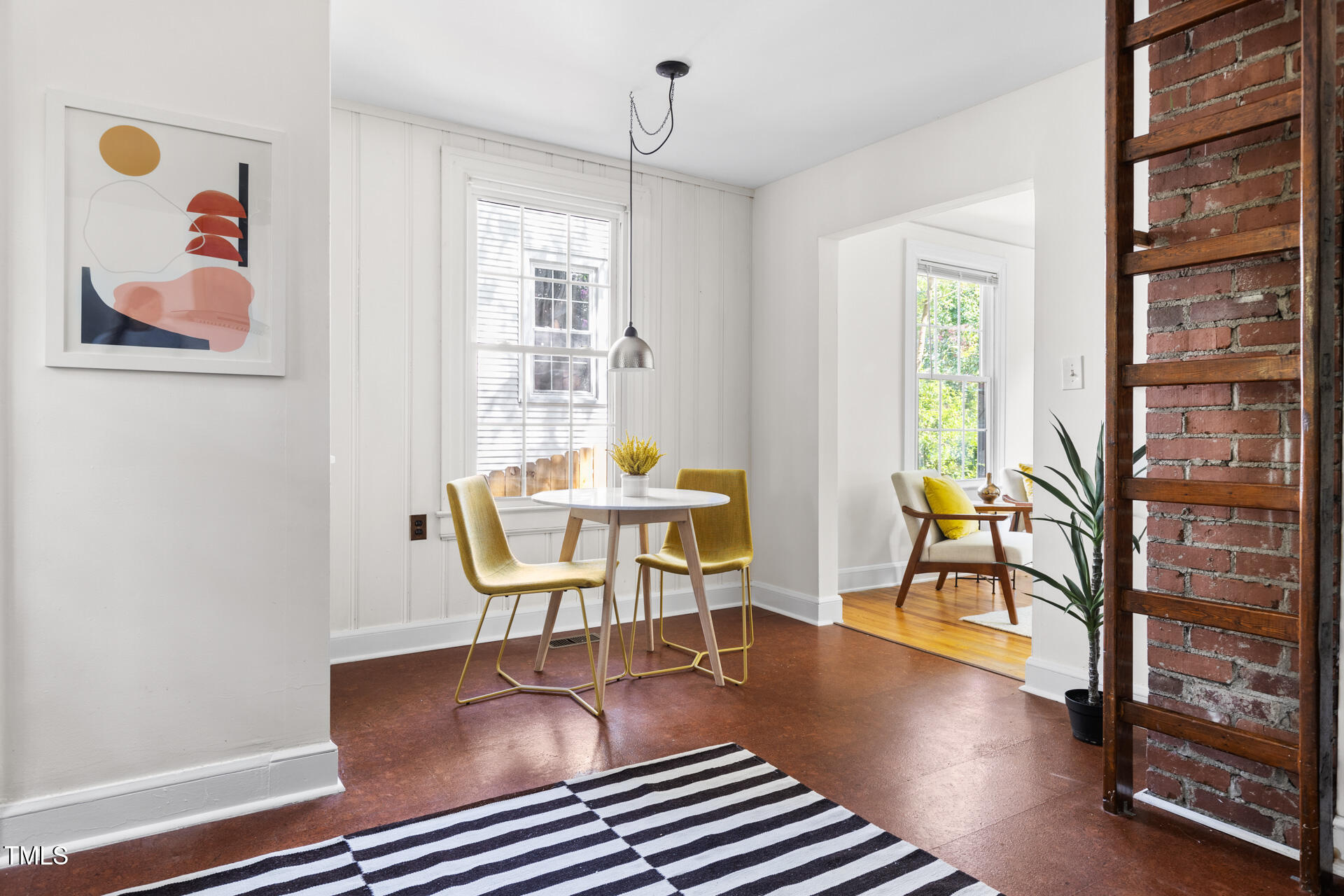 106 W Edgewood Drive