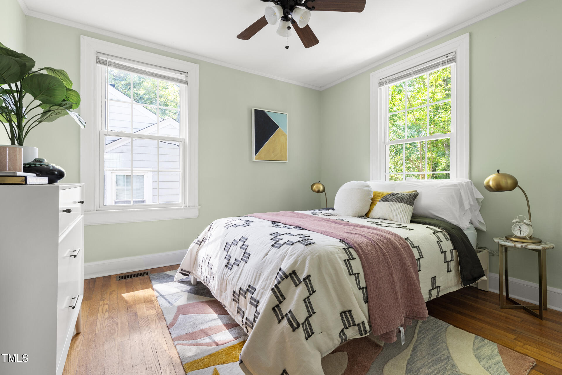 106 W Edgewood Drive