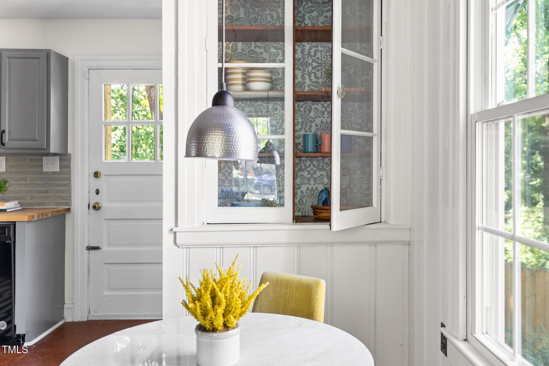 106 W Edgewood Drive