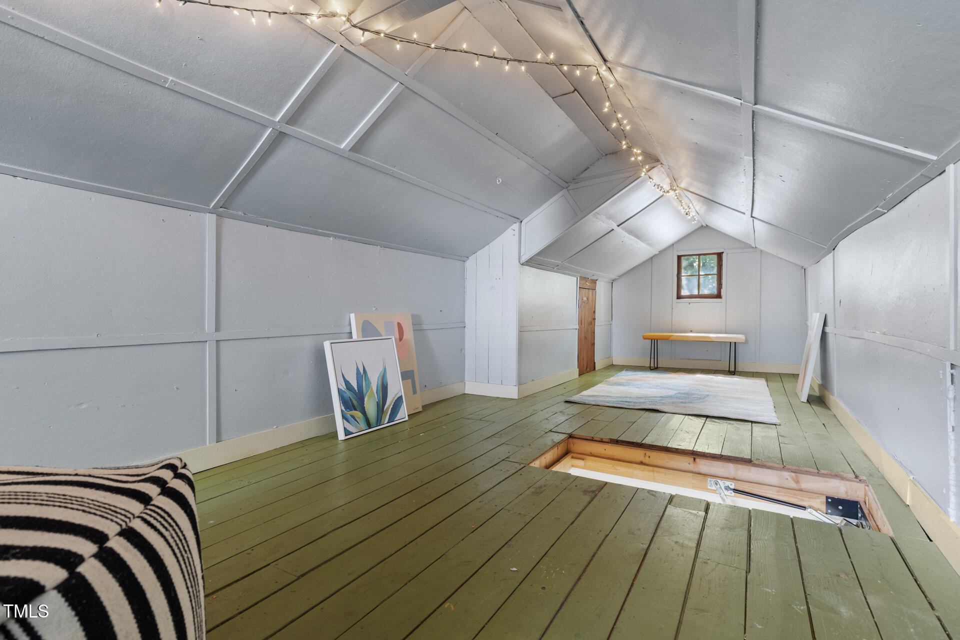 106 W Edgewood Drive