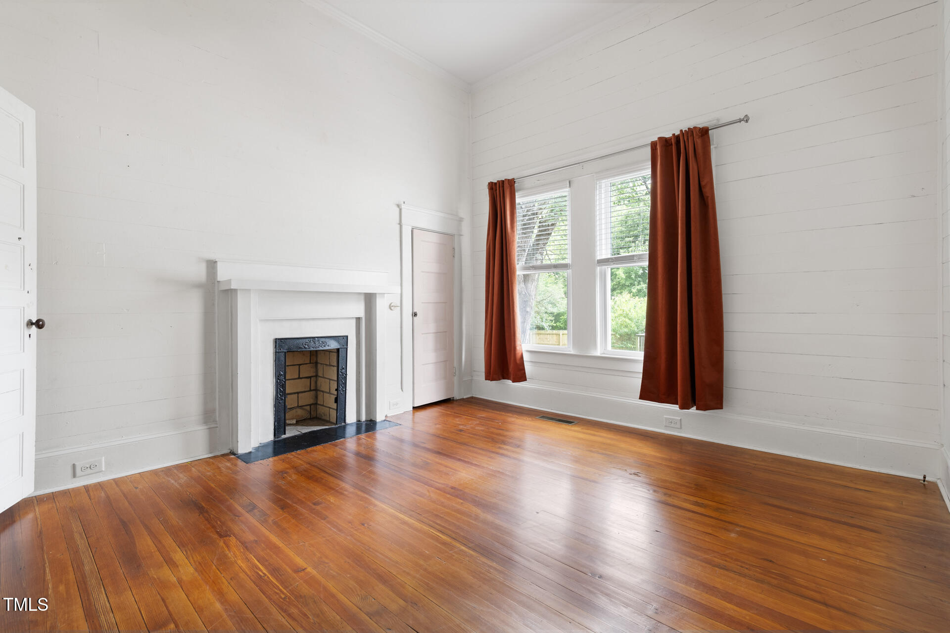 101 W Delafield Avenue