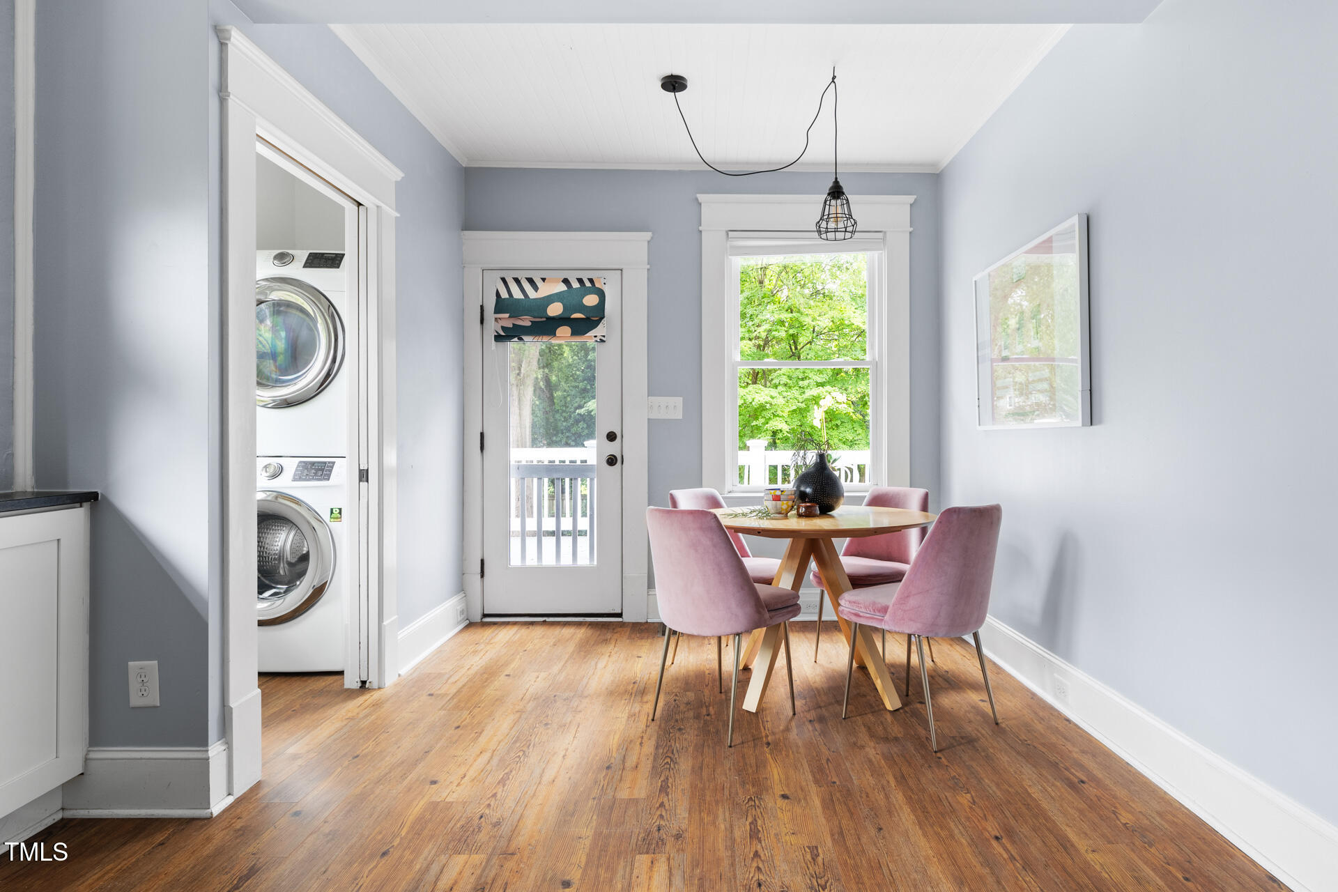 101 W Delafield Avenue