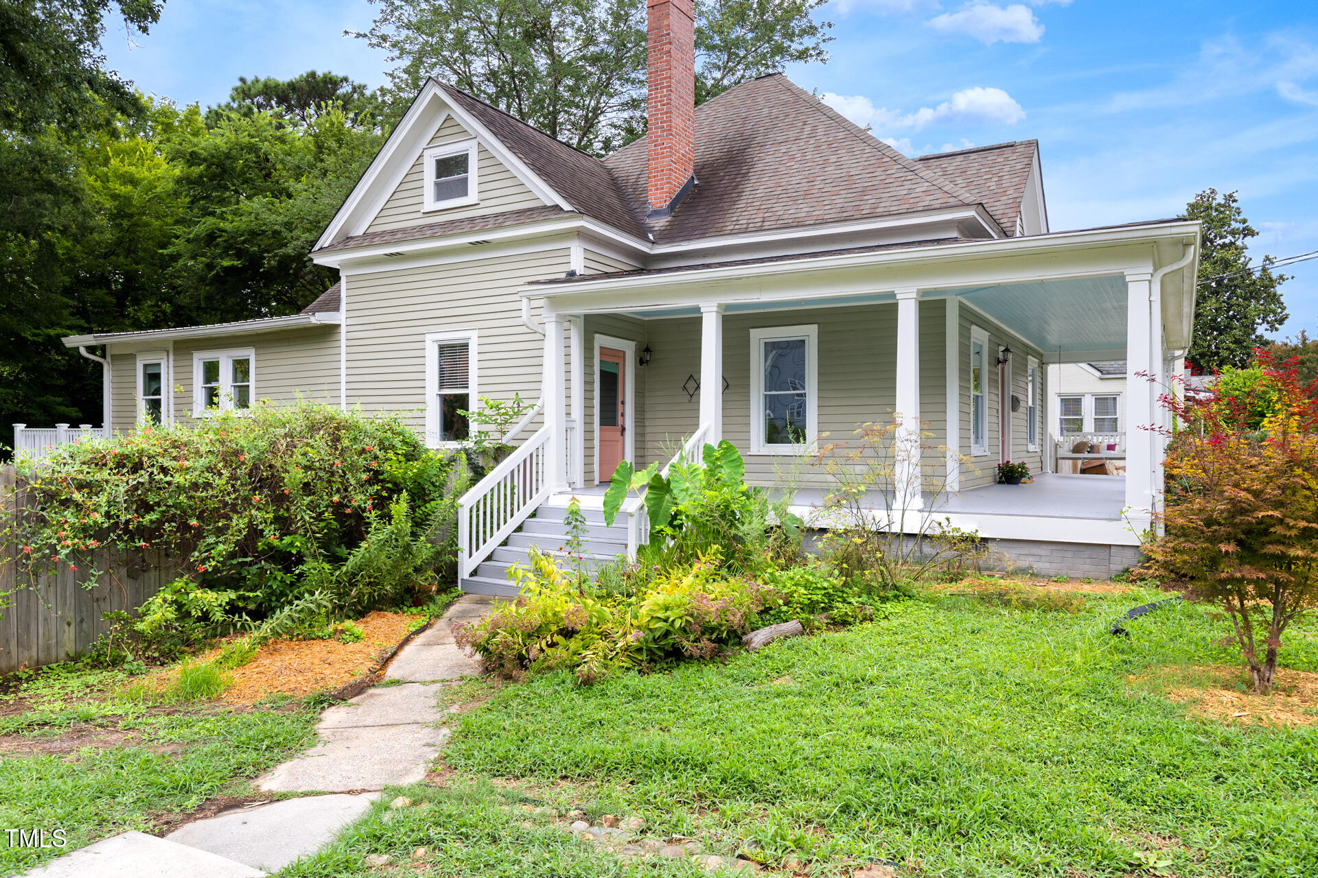 101 W Delafield Avenue