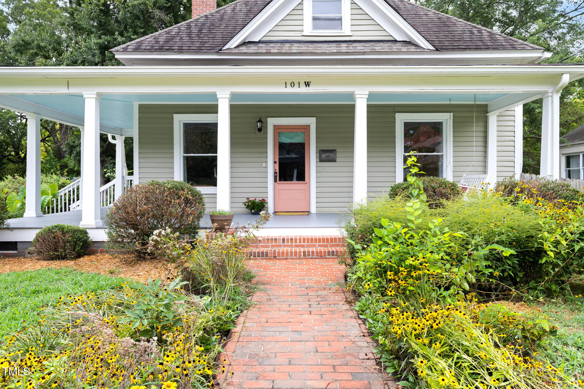 101 W Delafield Avenue