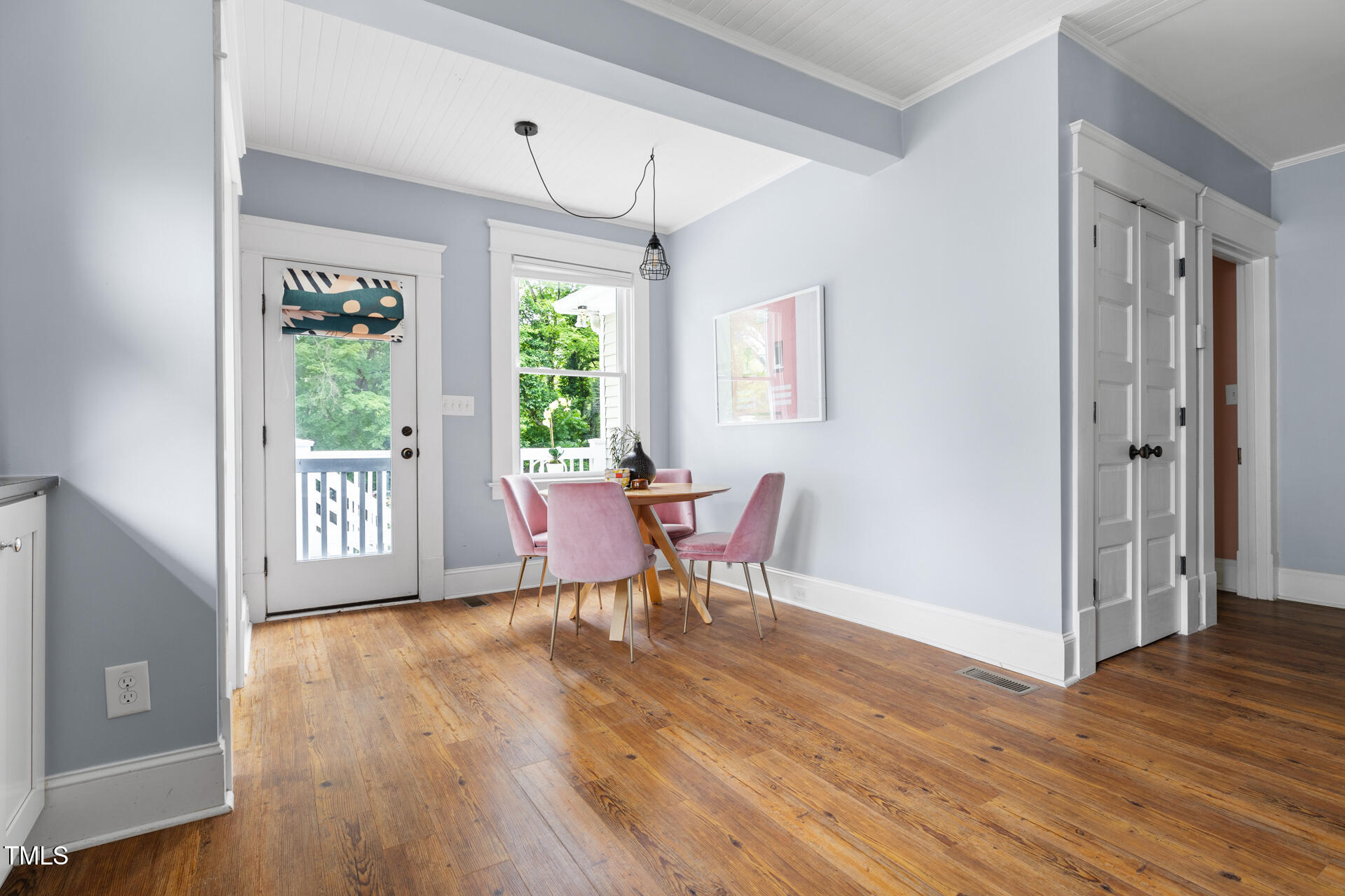 101 W Delafield Avenue