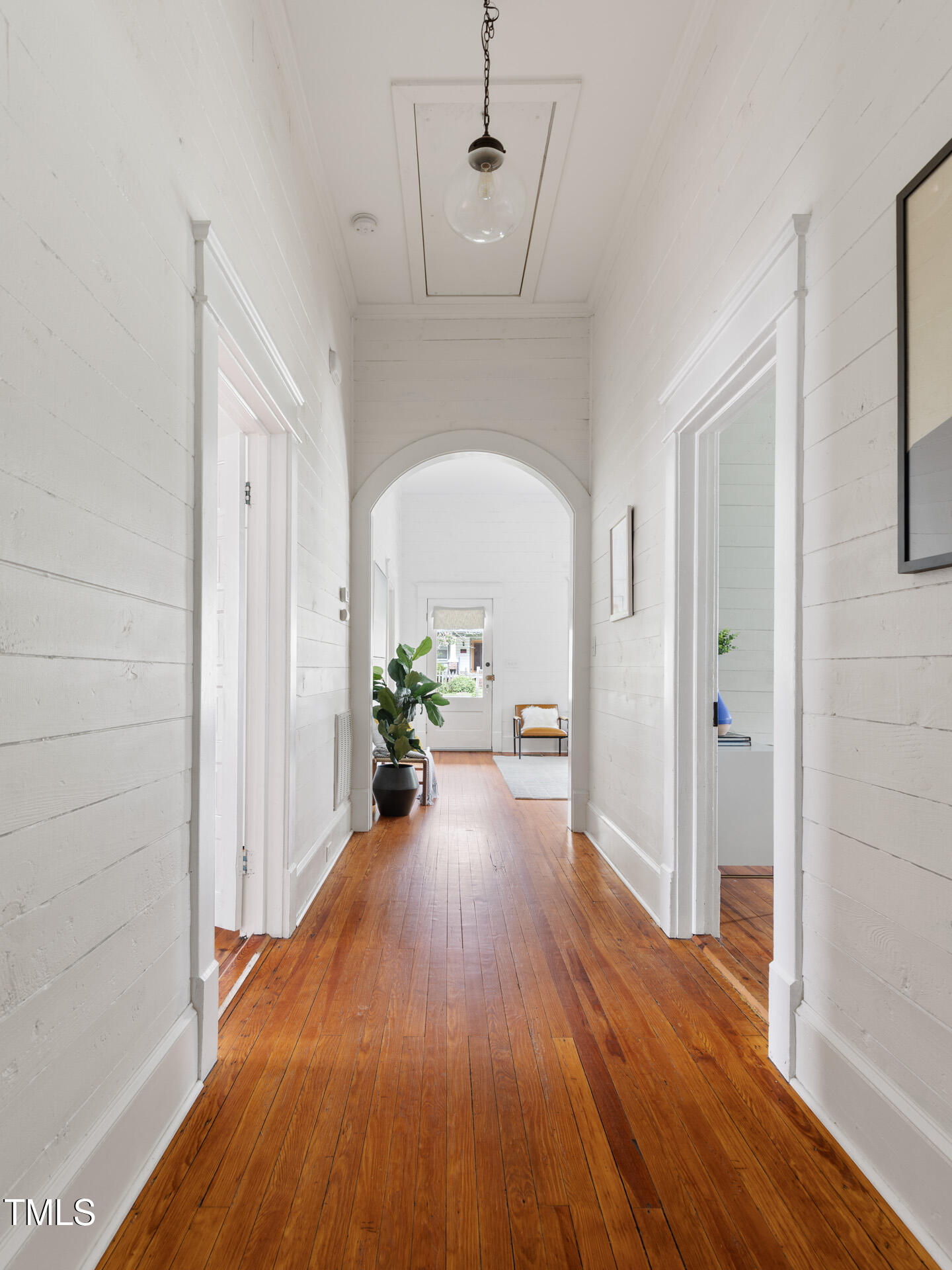 101 W Delafield Avenue