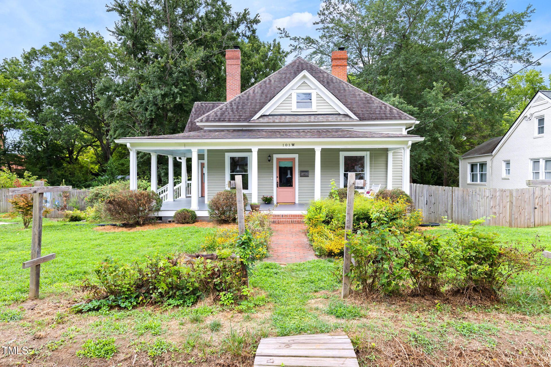 101 W Delafield Avenue
