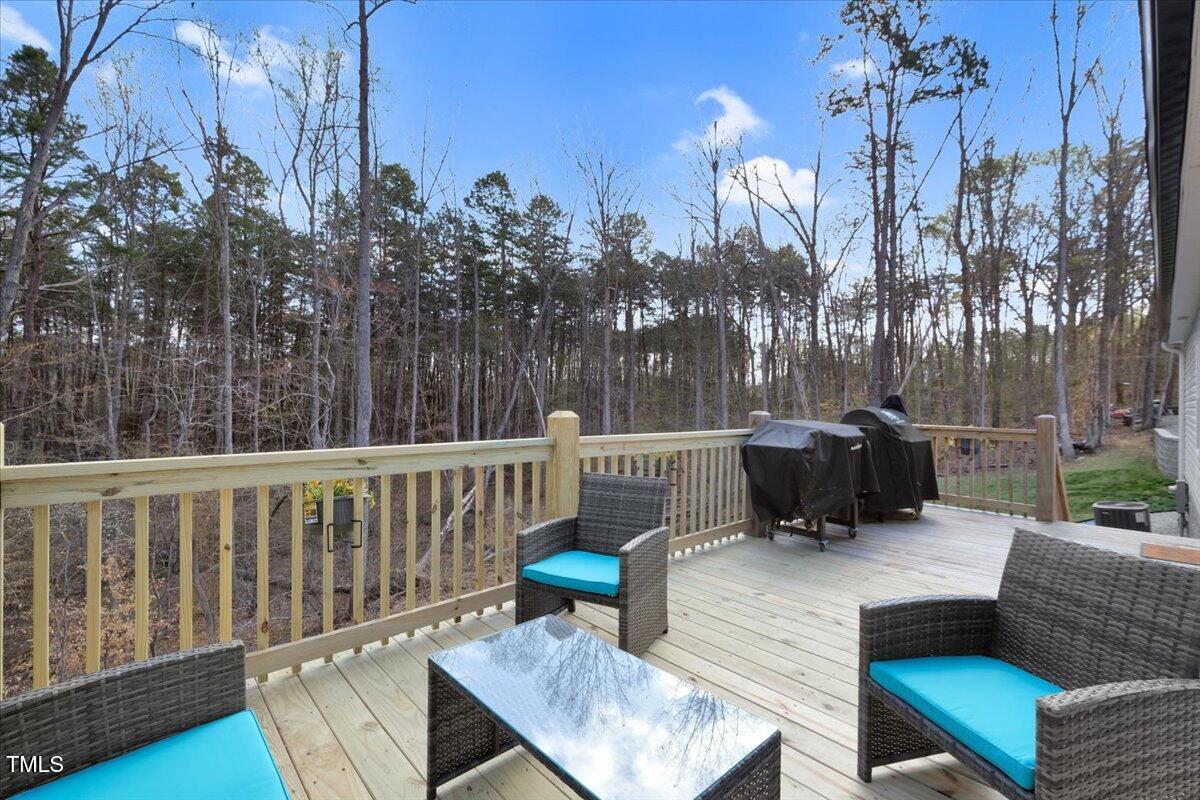 90 Ferncrest Court