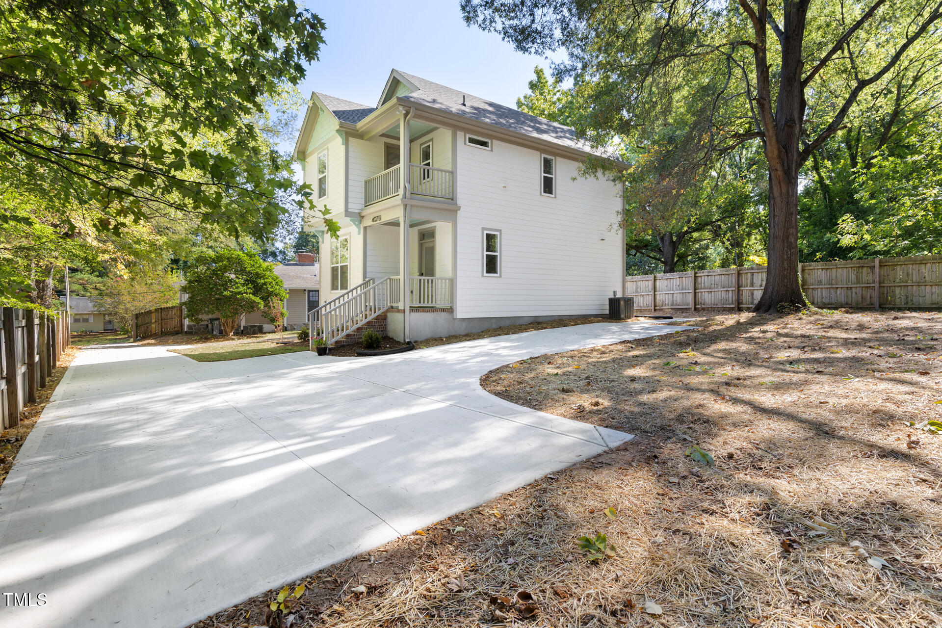407b Edward Street
