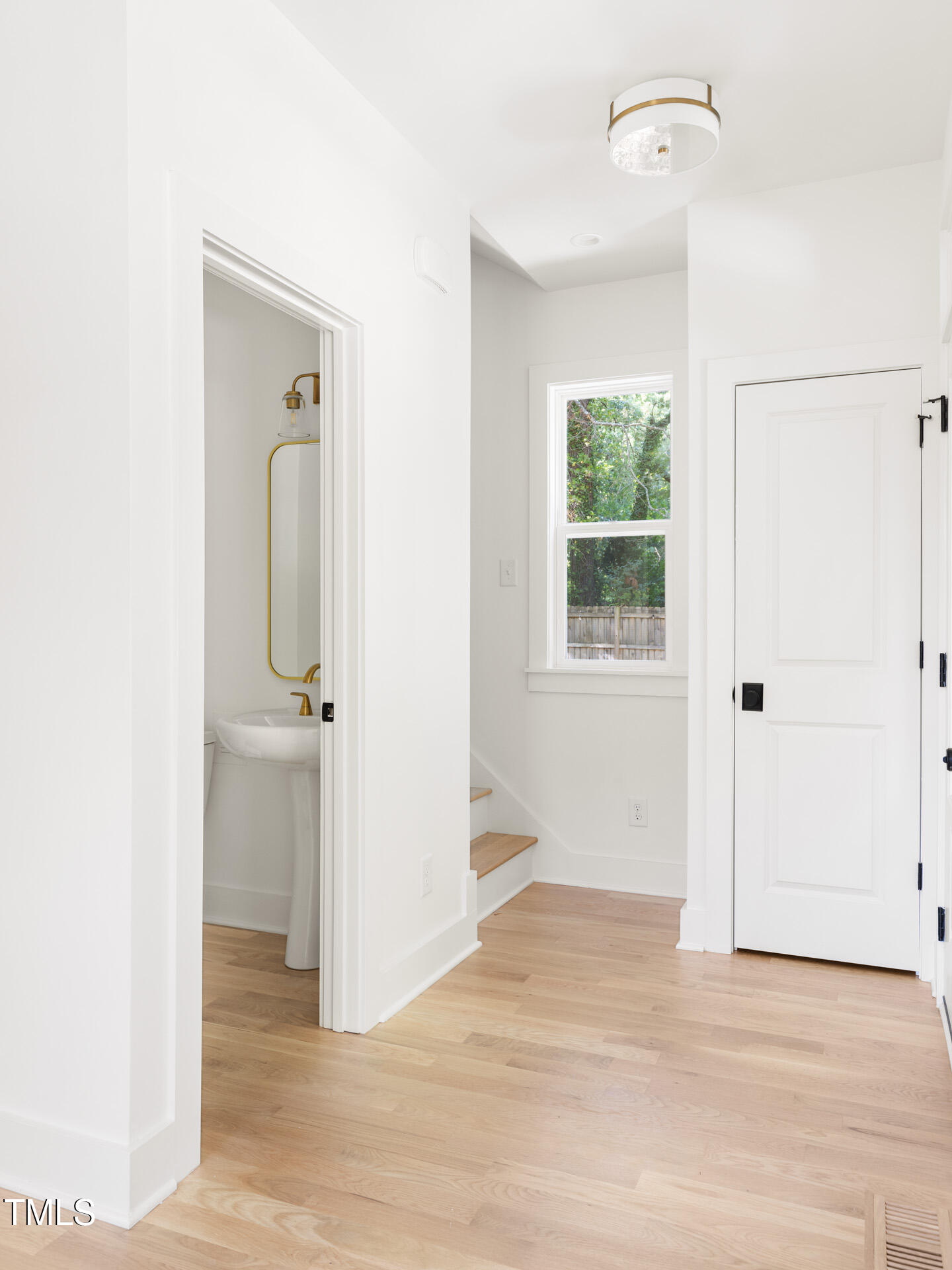 407b Edward Street