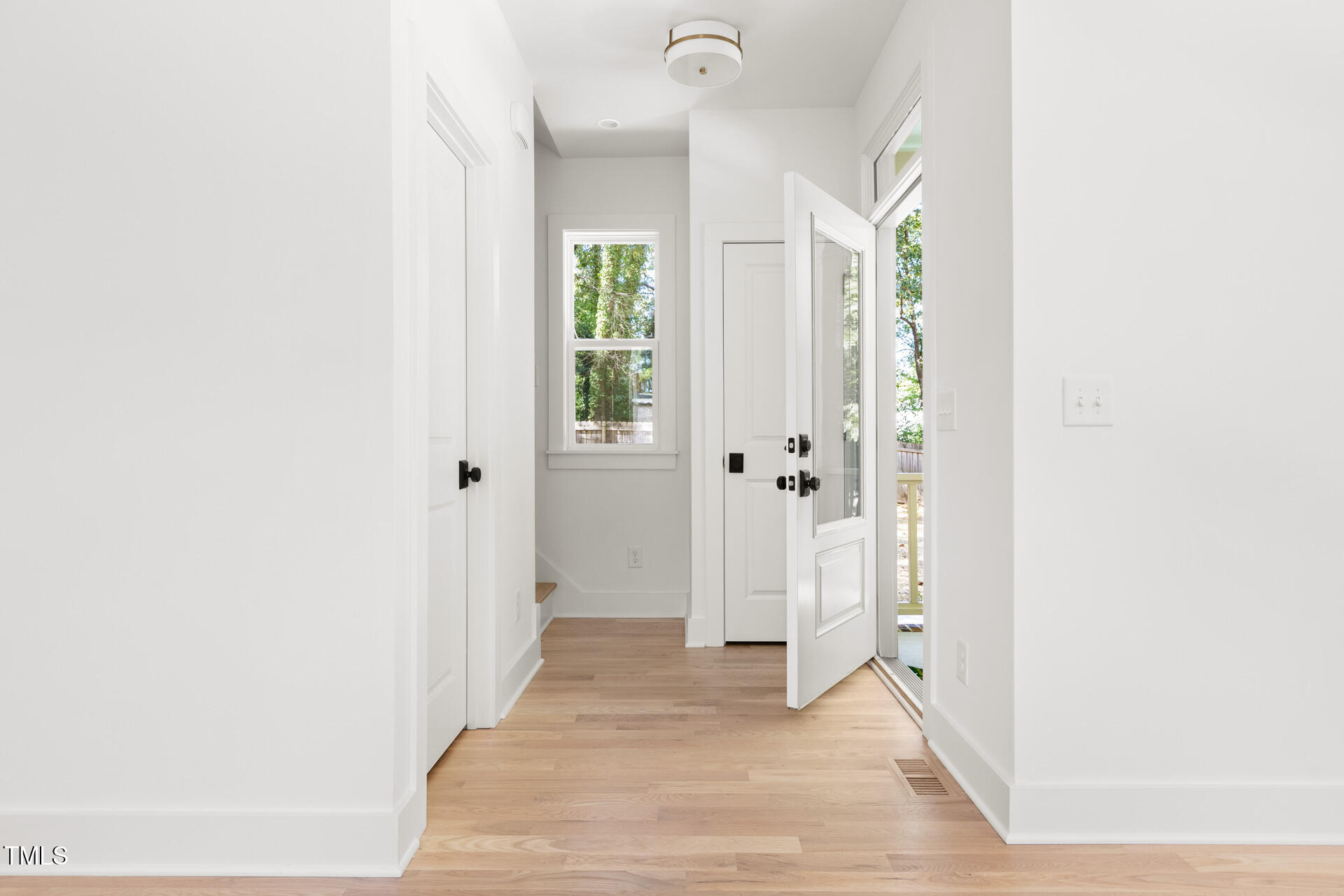 407b Edward Street