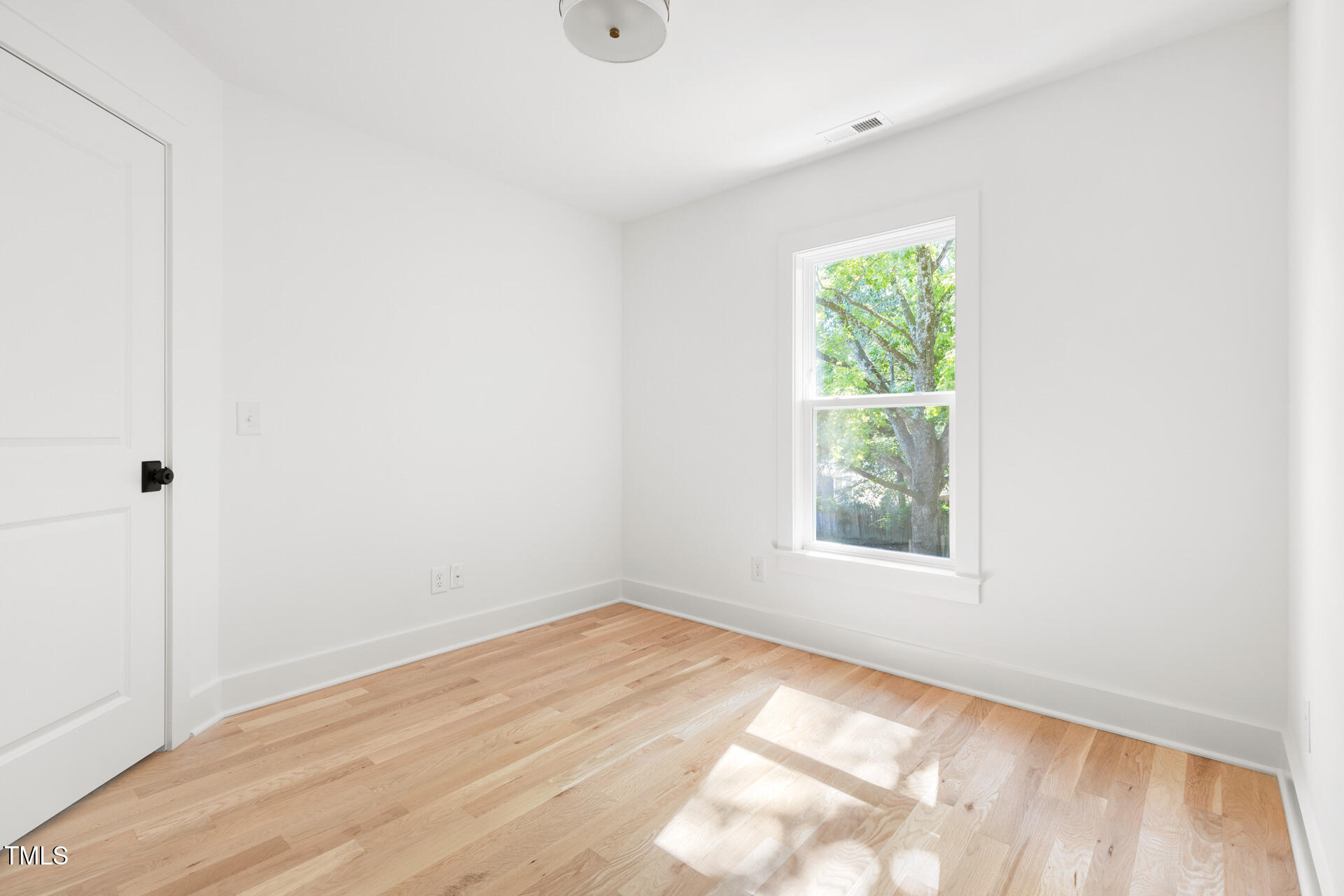 407b Edward Street
