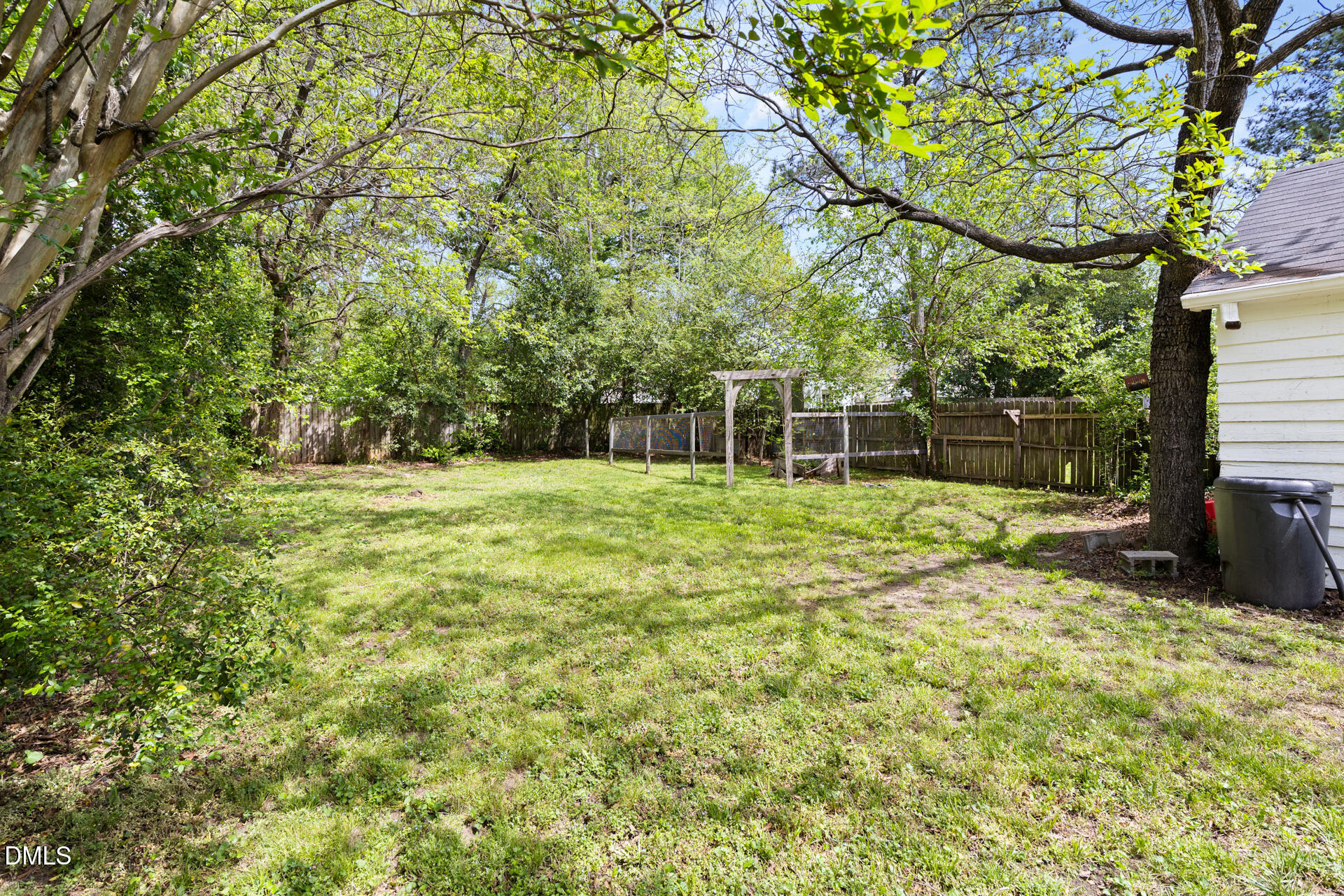 408 W Carver Street