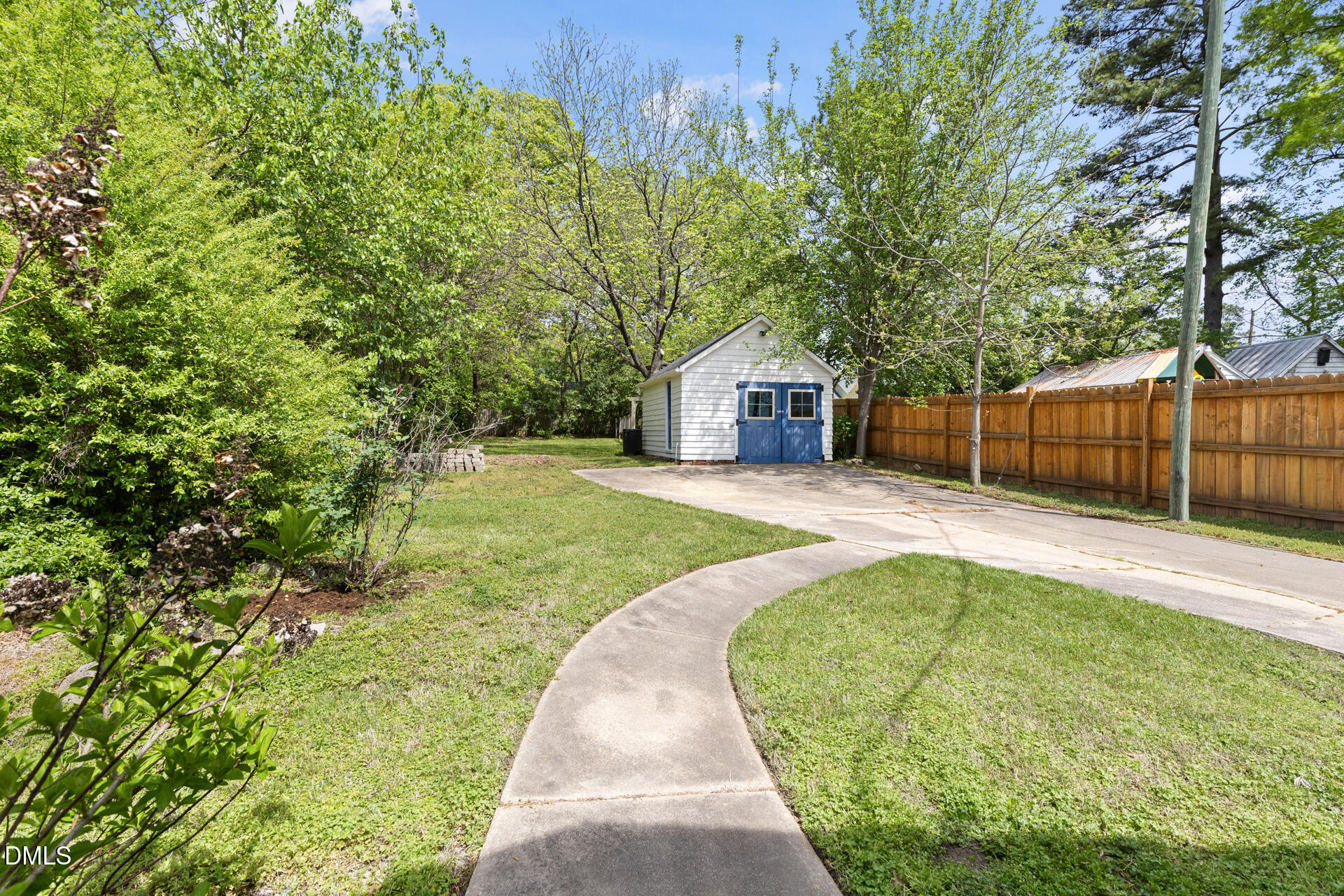 408 W Carver Street