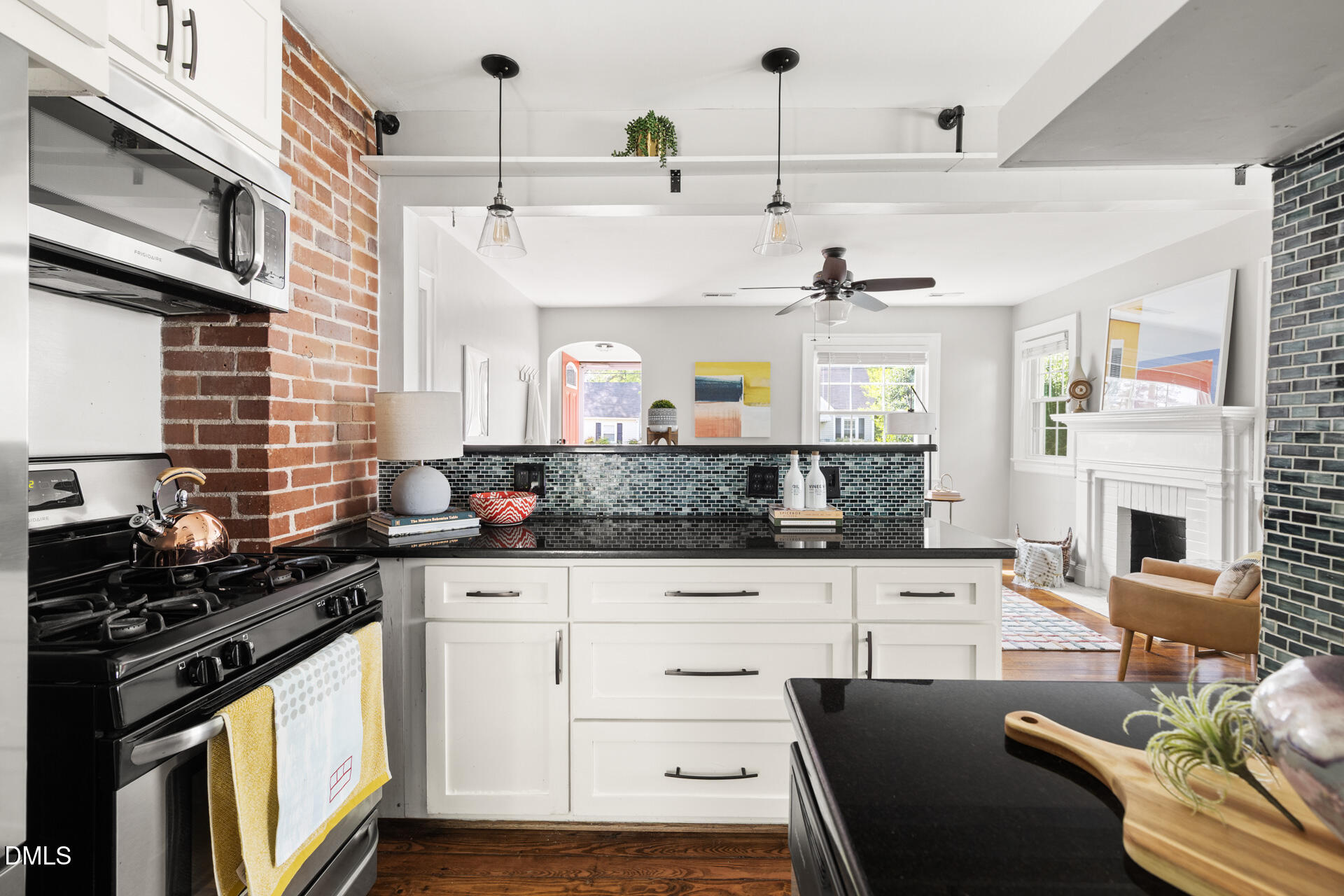 408 W Carver Street
